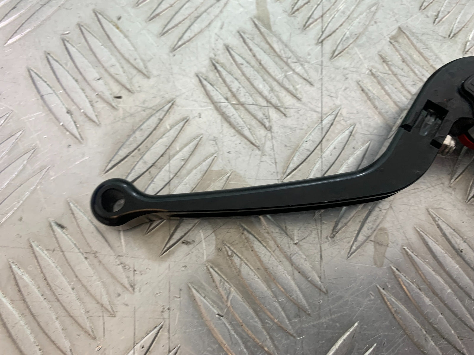 TRIUMPH TRIDENT 660 CLUTCH LEVER AND BRACKET   YEAR 2021-2024 (CMB1148)