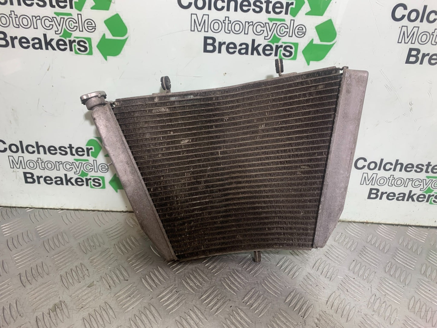 SUZUKI GSXR750 GSXR 750 K4 K5 RADIATOR  2004-2005 (CMB1319)