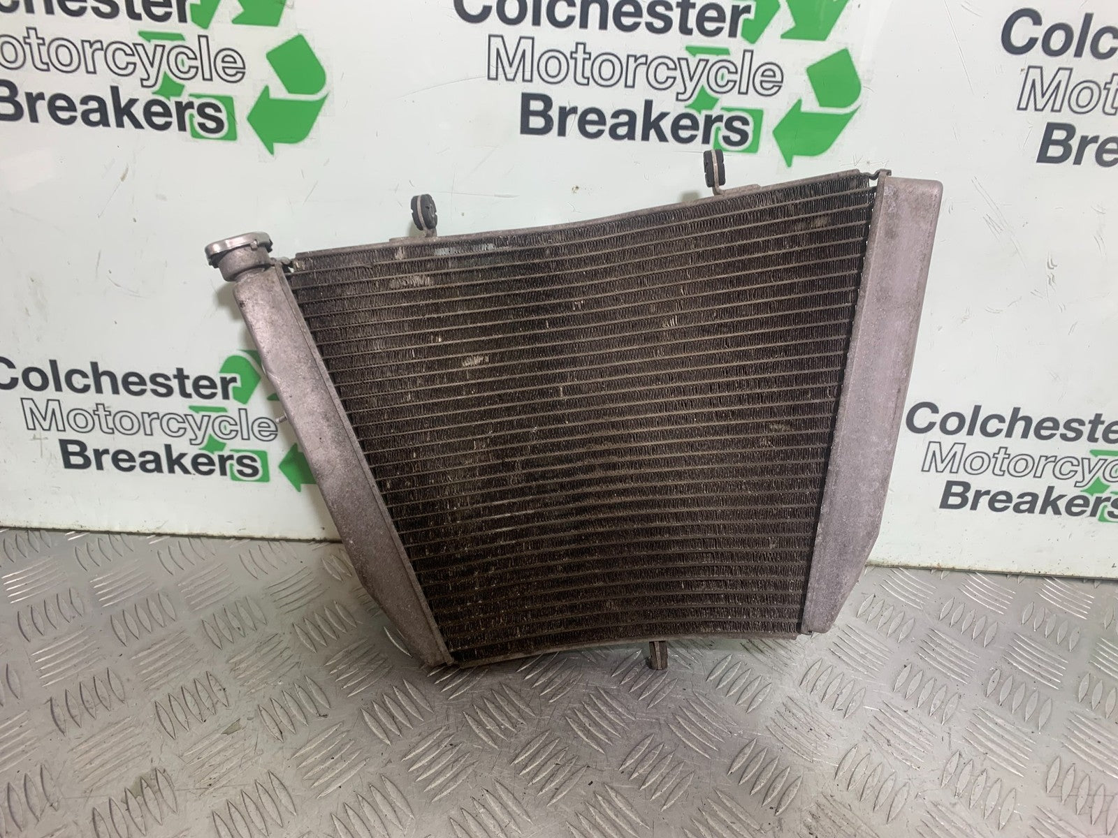 SUZUKI GSXR750 GSXR 750 K4 K5 RADIATOR  2004-2005 (CMB1319)