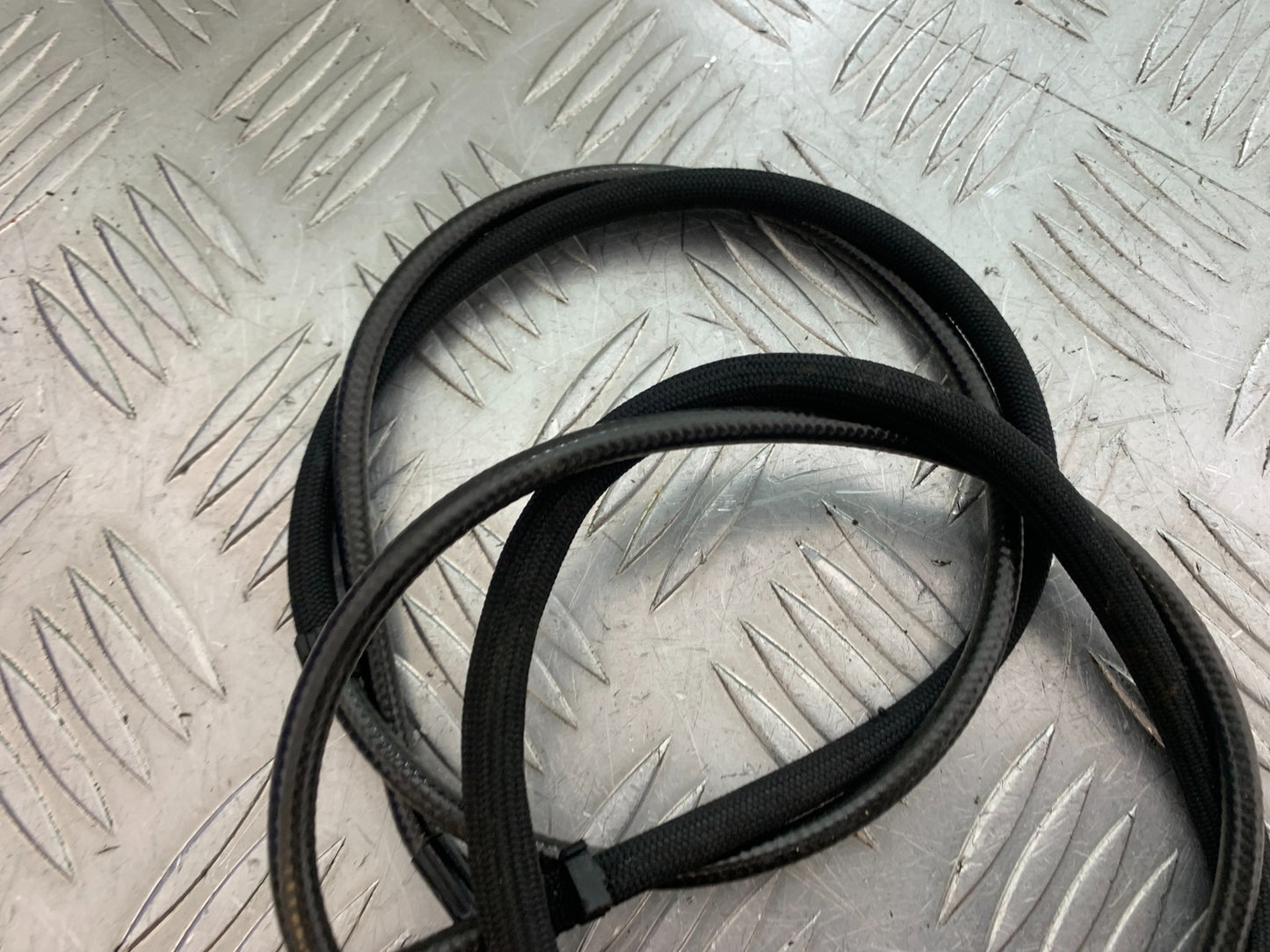 HARLEY DAVIDSON FXS BLACKLINE 1585 THROTTLE CABLES YEAR 2012 (CMB1147)