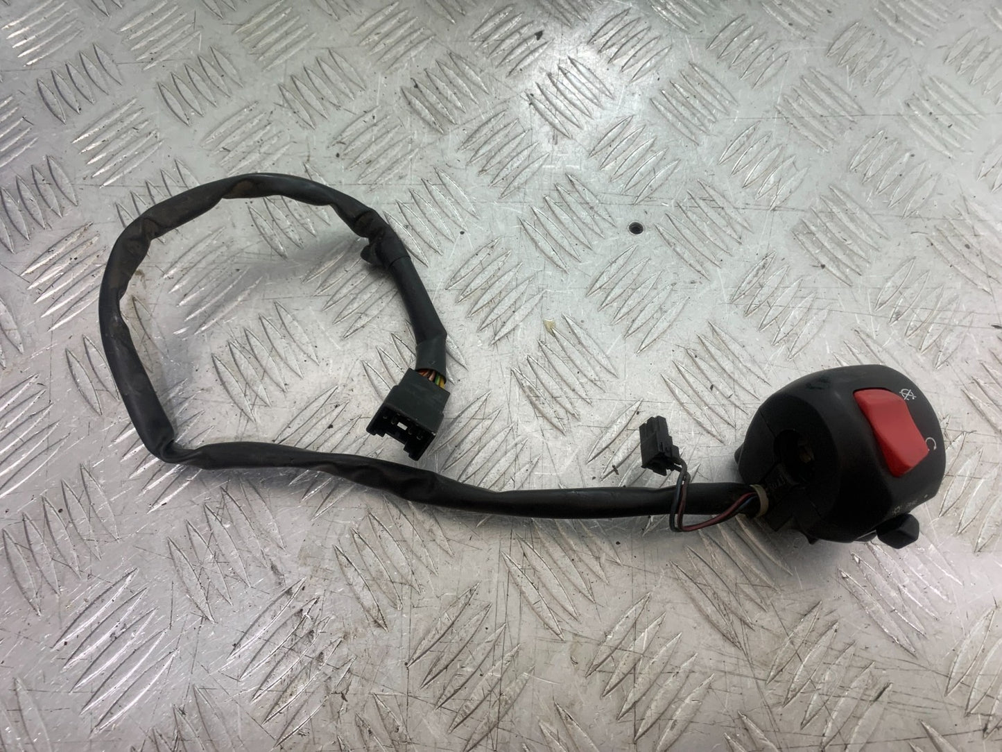 SUZUKI GS500 GS 500 RIGHT SWITCH GEAR  YEAR 2001-2008 (CMB1254)