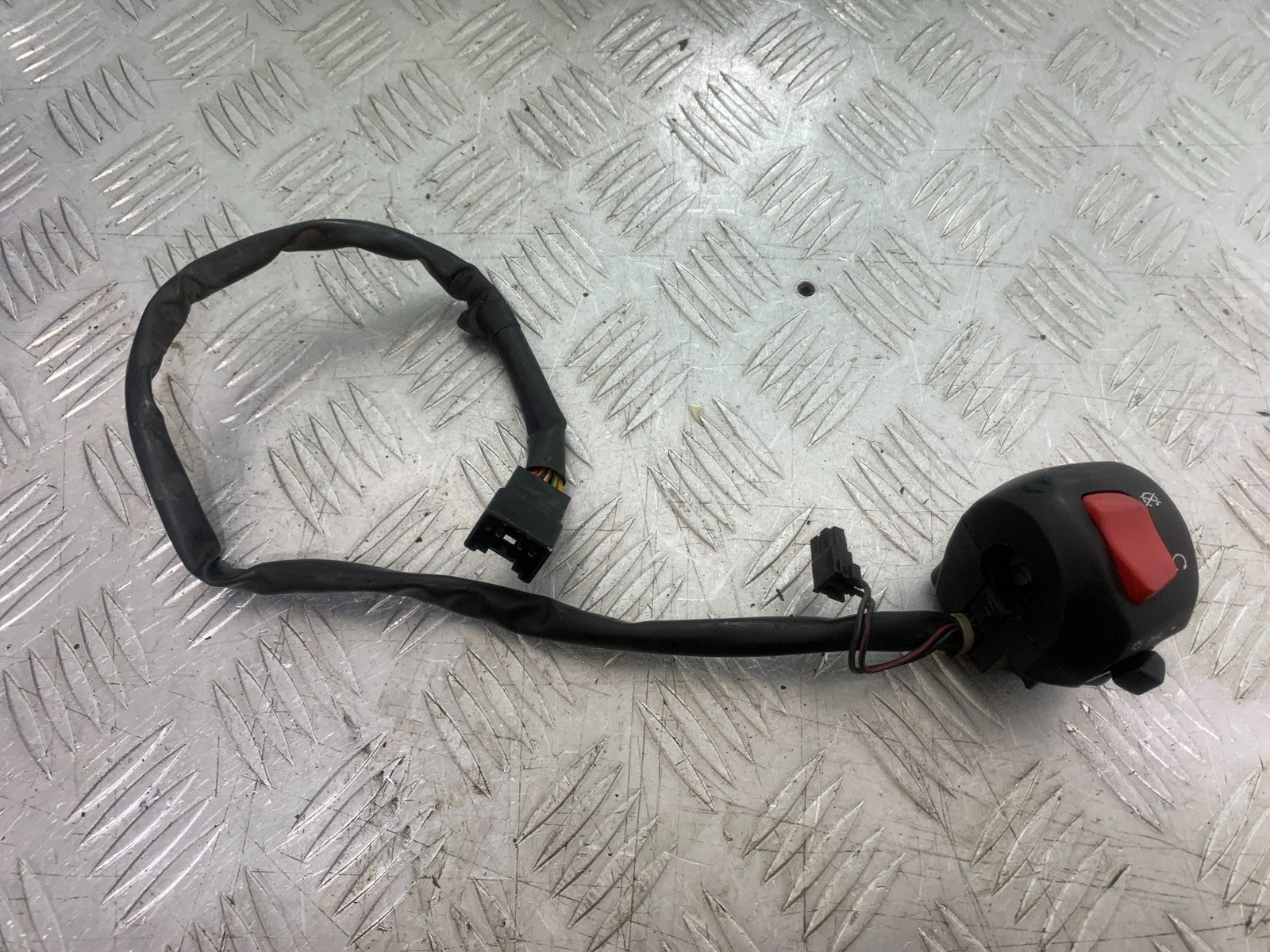 SUZUKI GS500 GS 500 RIGHT SWITCH GEAR  YEAR 2001-2008 (CMB1254)