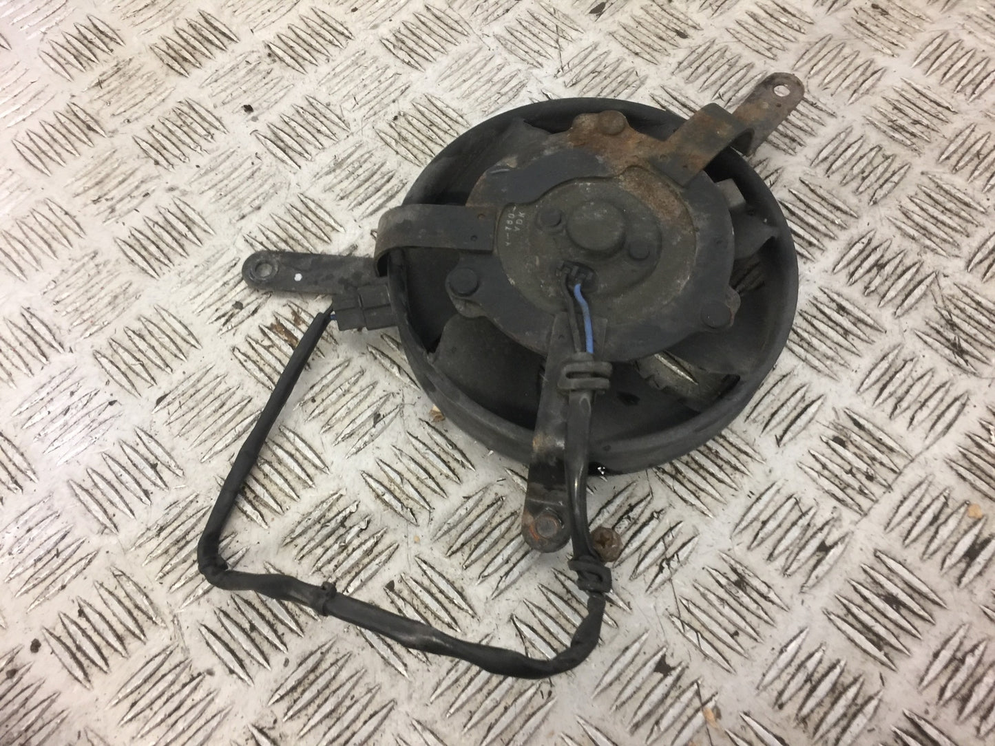 YAMAHA R6 5SL RADIATOR FAN  2004 (STOCK 542)