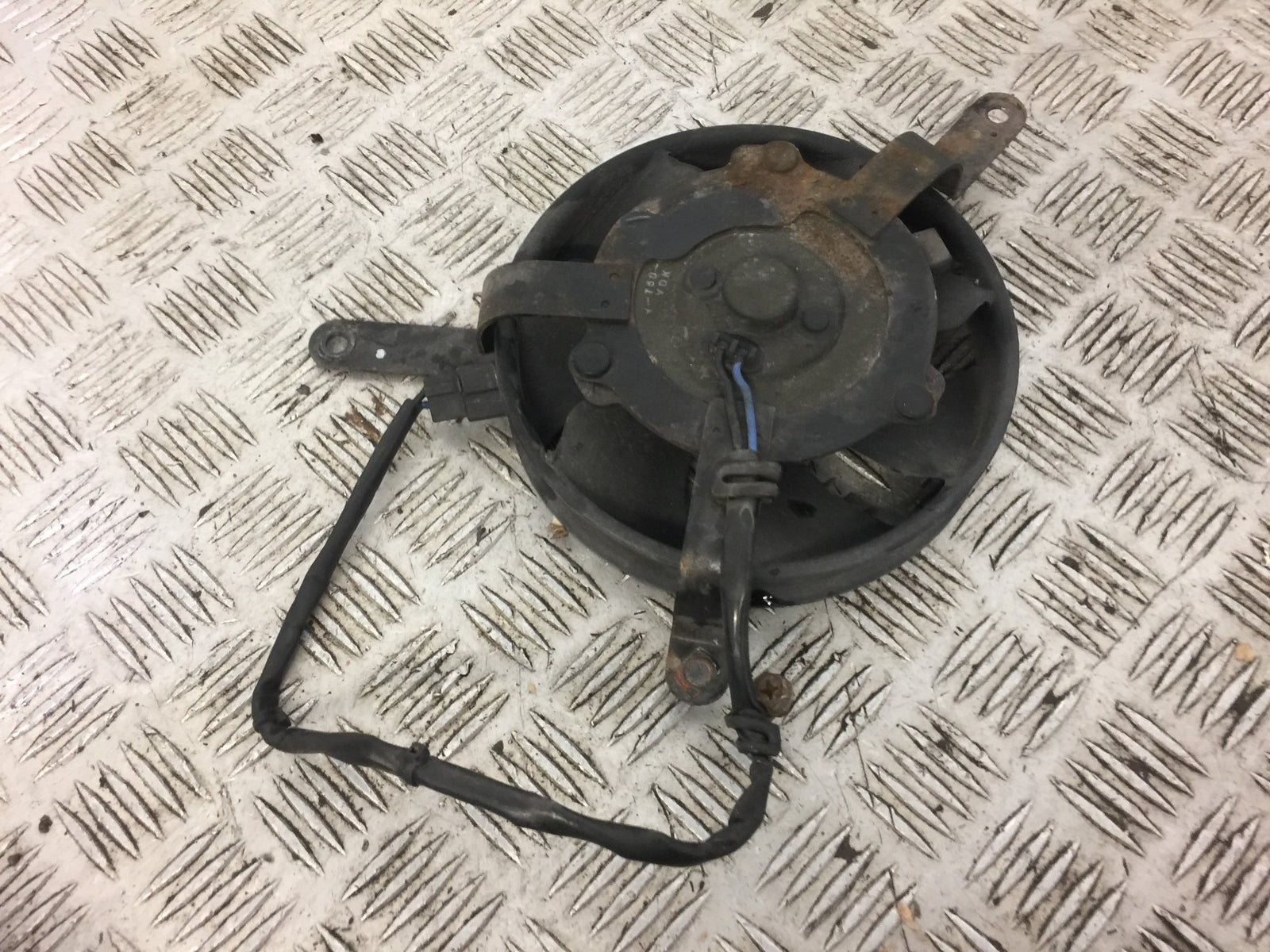 YAMAHA R6 5SL RADIATOR FAN  2004 (STOCK 542)