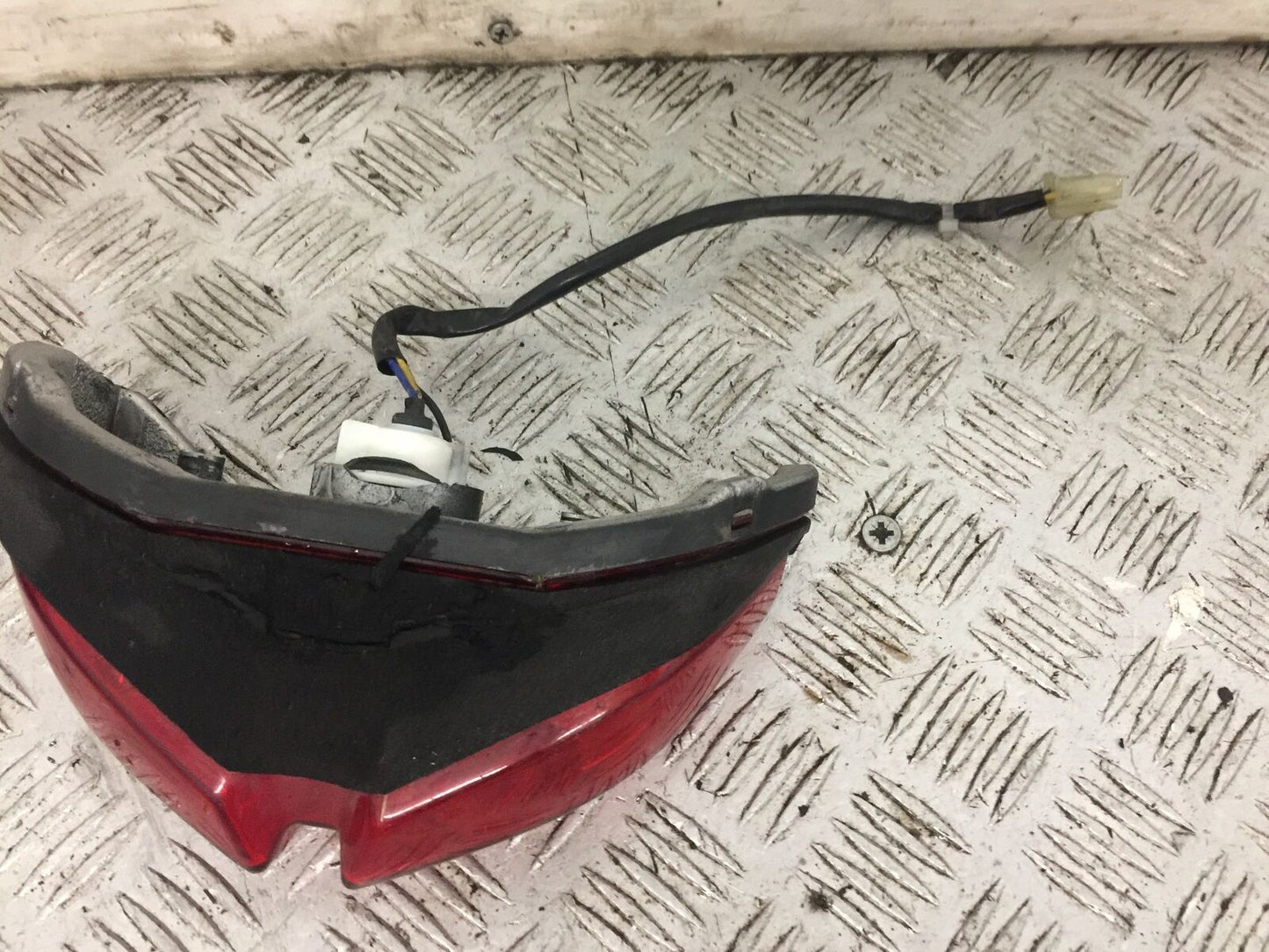 YAMAHA FZ1-N REAR LIGHT  YEAR 2006-2012  (STOCK 787)