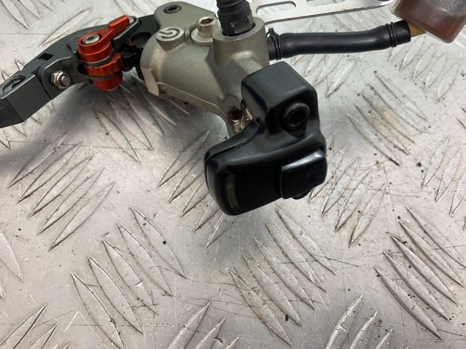 DUCATI 1299 PANIGALE CLUTCH MASTER CYLINDER  YEAR 2016 (CMB 1187)