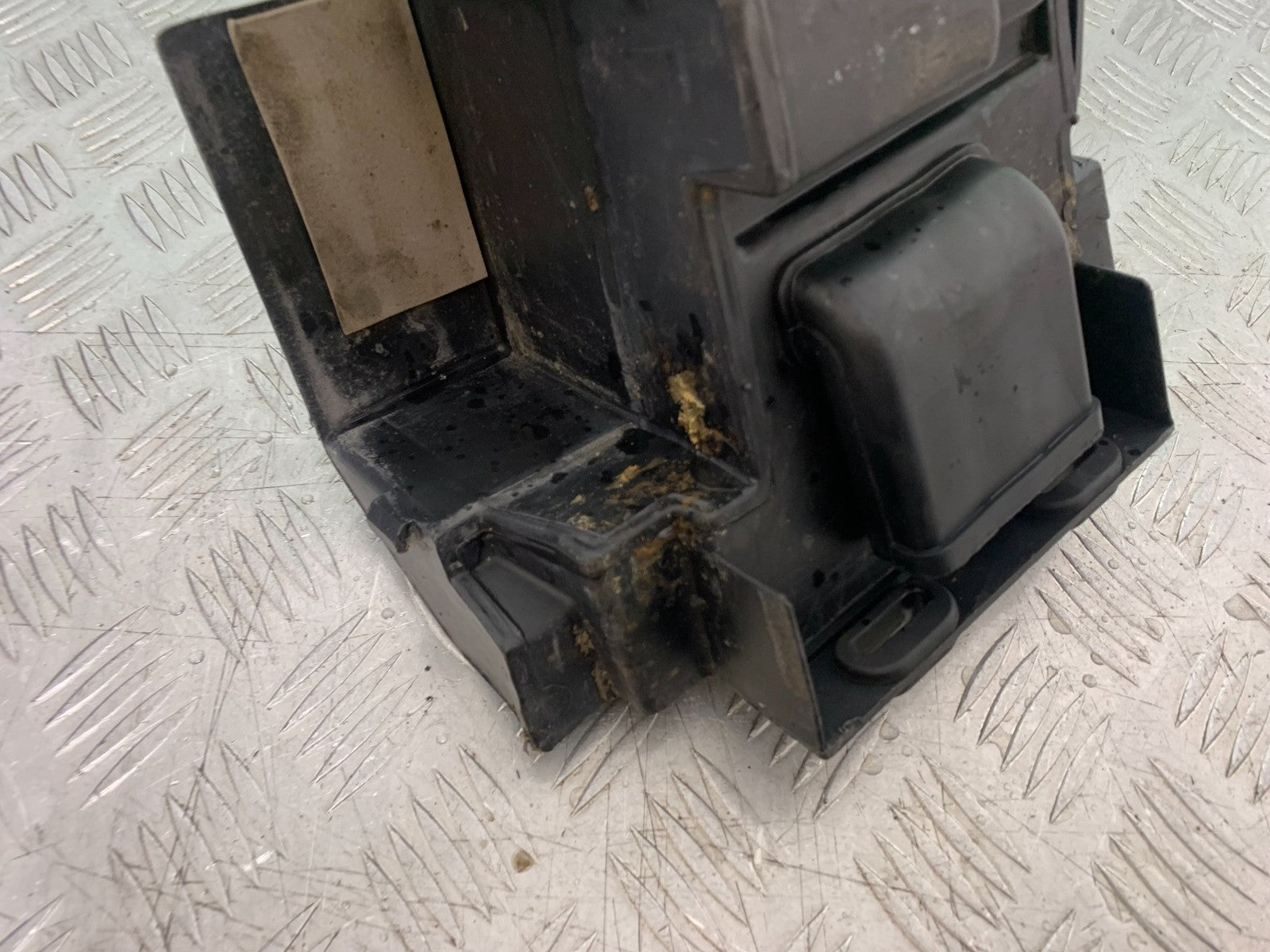 KAWASAKI KLR250 KLR 250 AIRBOX YEAR 1984-2001 (CMB1225)