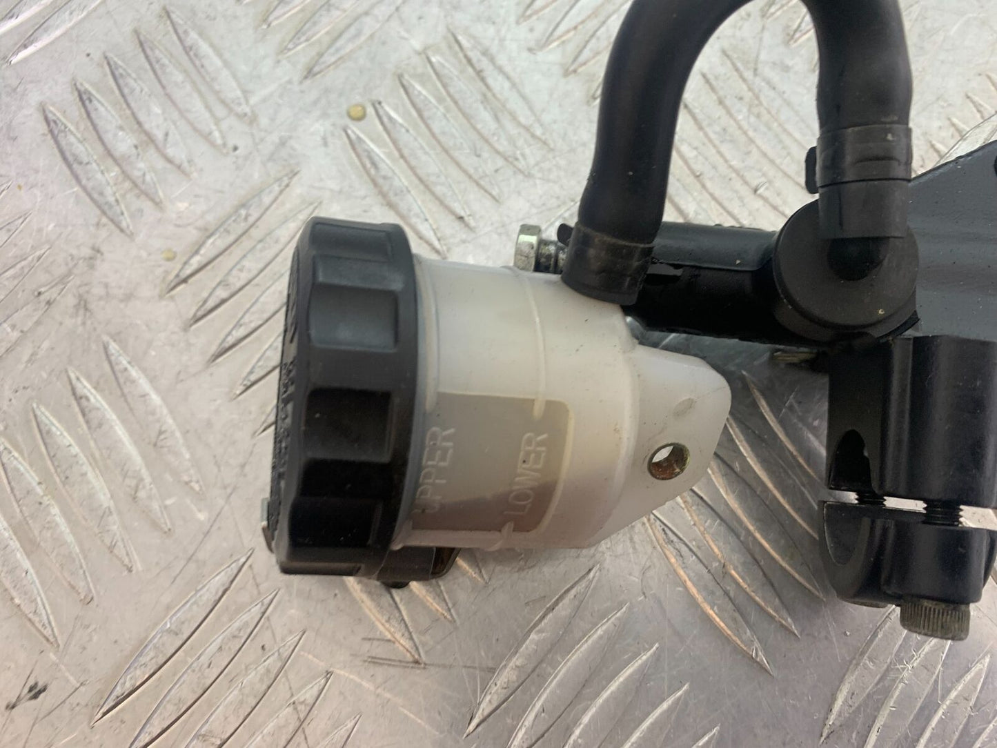 TRIUMPH 955i SPRINT ST FRONT MASTER CYLINDER  YEAR 1999-2004 (CMB1124)