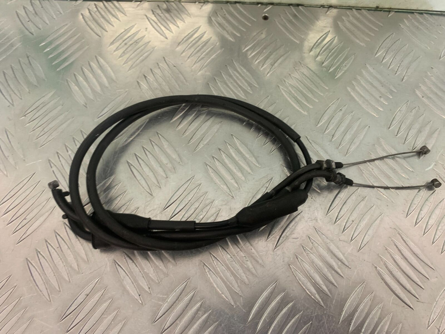 TRIUMPH 675 STREET TRIPLE RX THROTTLE CABLES  YEAR  2015-17 (STOCK 971)