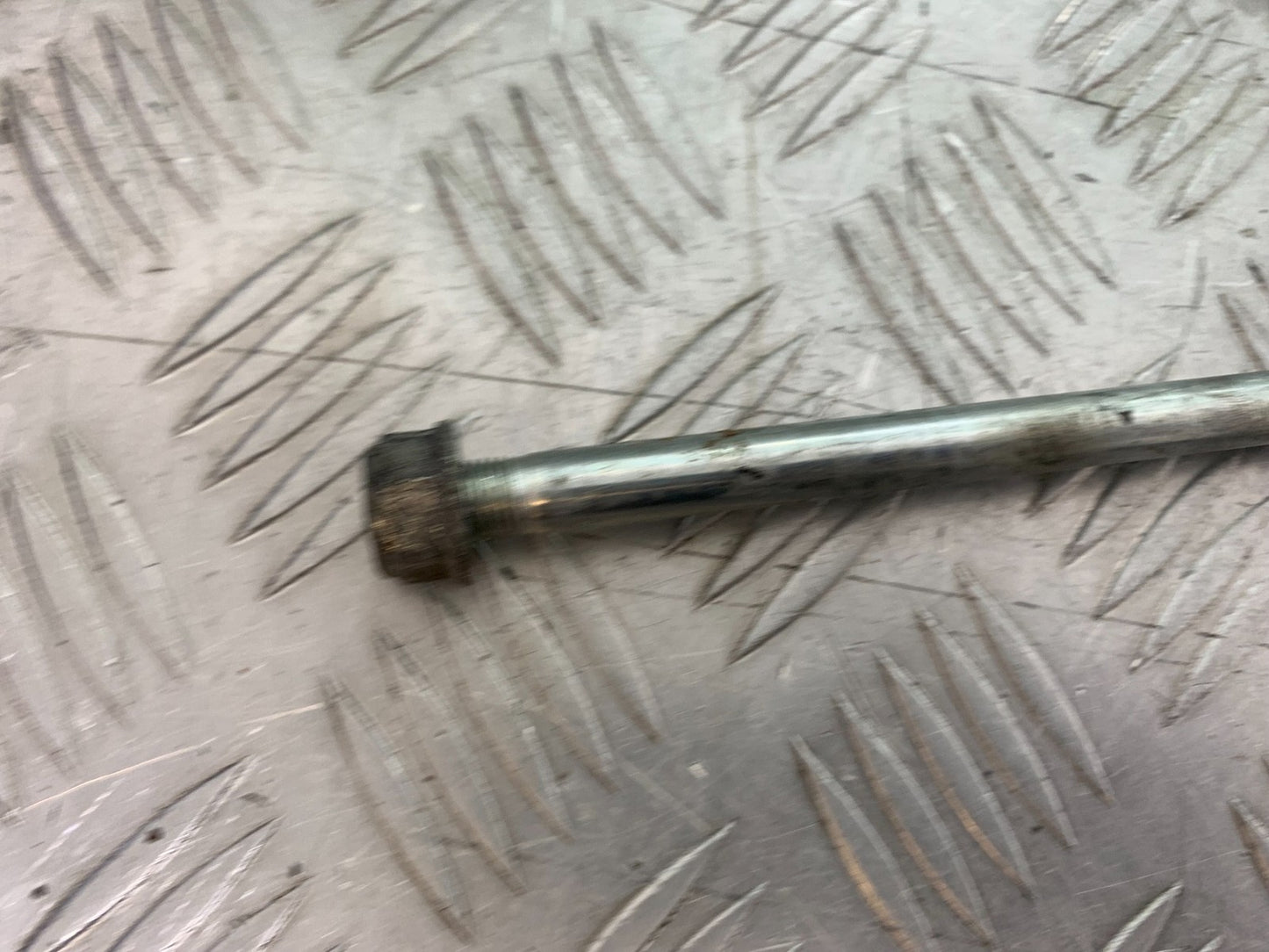 HONDA CBF125 CBF 125 SWINGARM SPINDLE  YEAR 2009-14 (CMB1182)