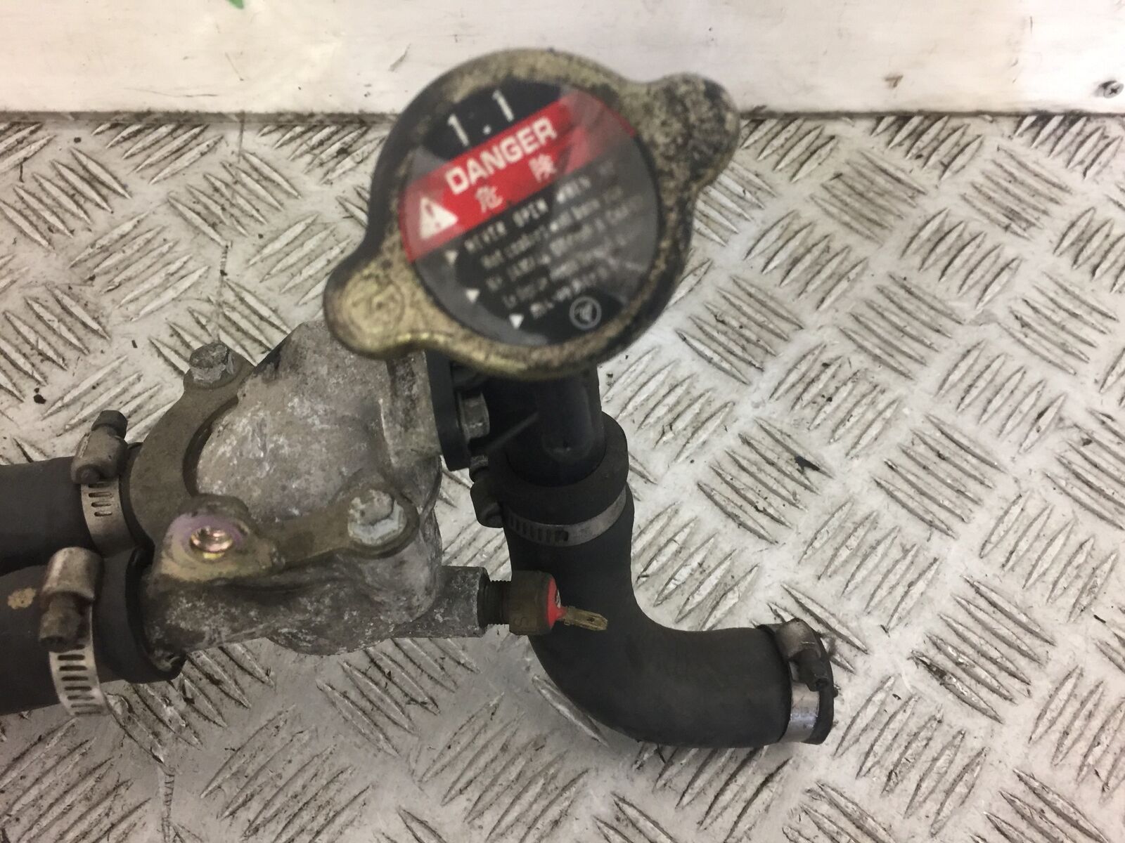 HONDA VT750 VT 750 SHADOW THERMOSTAT  YEAR 1998 (STOCK 402)