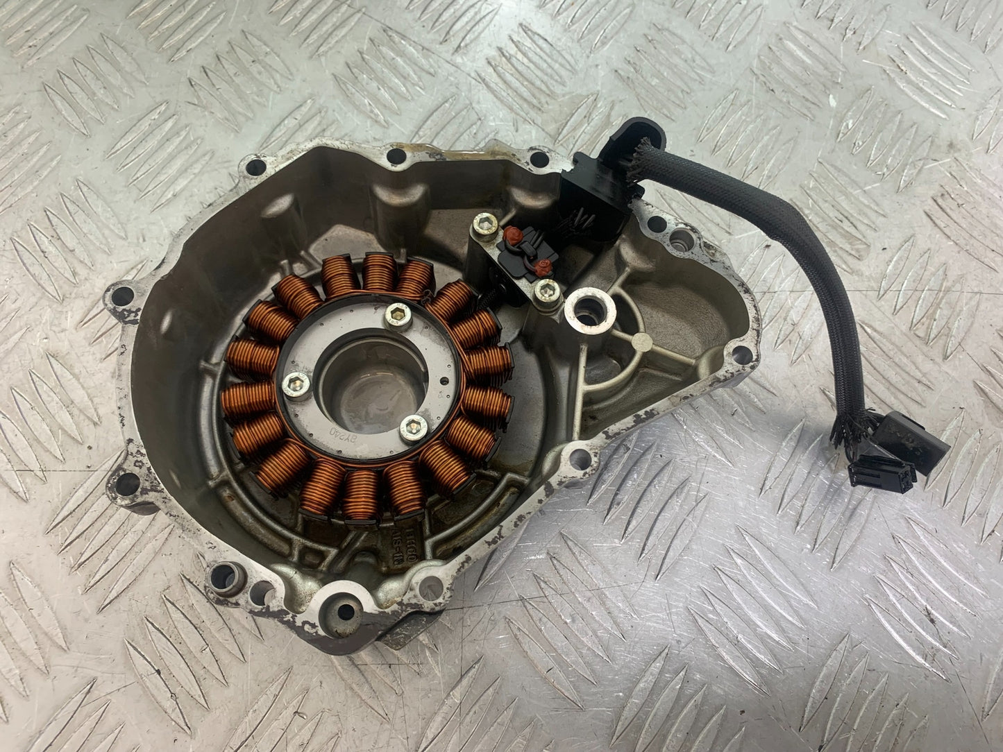 SUZUKI GSF650 GSF 650 GENERATOR AND COVER   YEAR 2007-2009  (CMB1161)