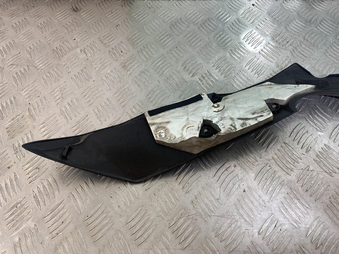 KAWASAKI Z125 Z 125 LEFT SIDE FAIRING  YEAR  2018-2023 (CMB1167)
