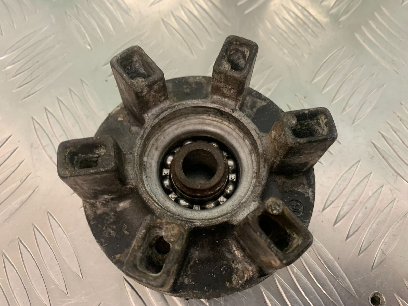 YAMAHA XT250 XT 250 SPROCKET CARRIER   YEAR 1980-1982  (STOCK 944)