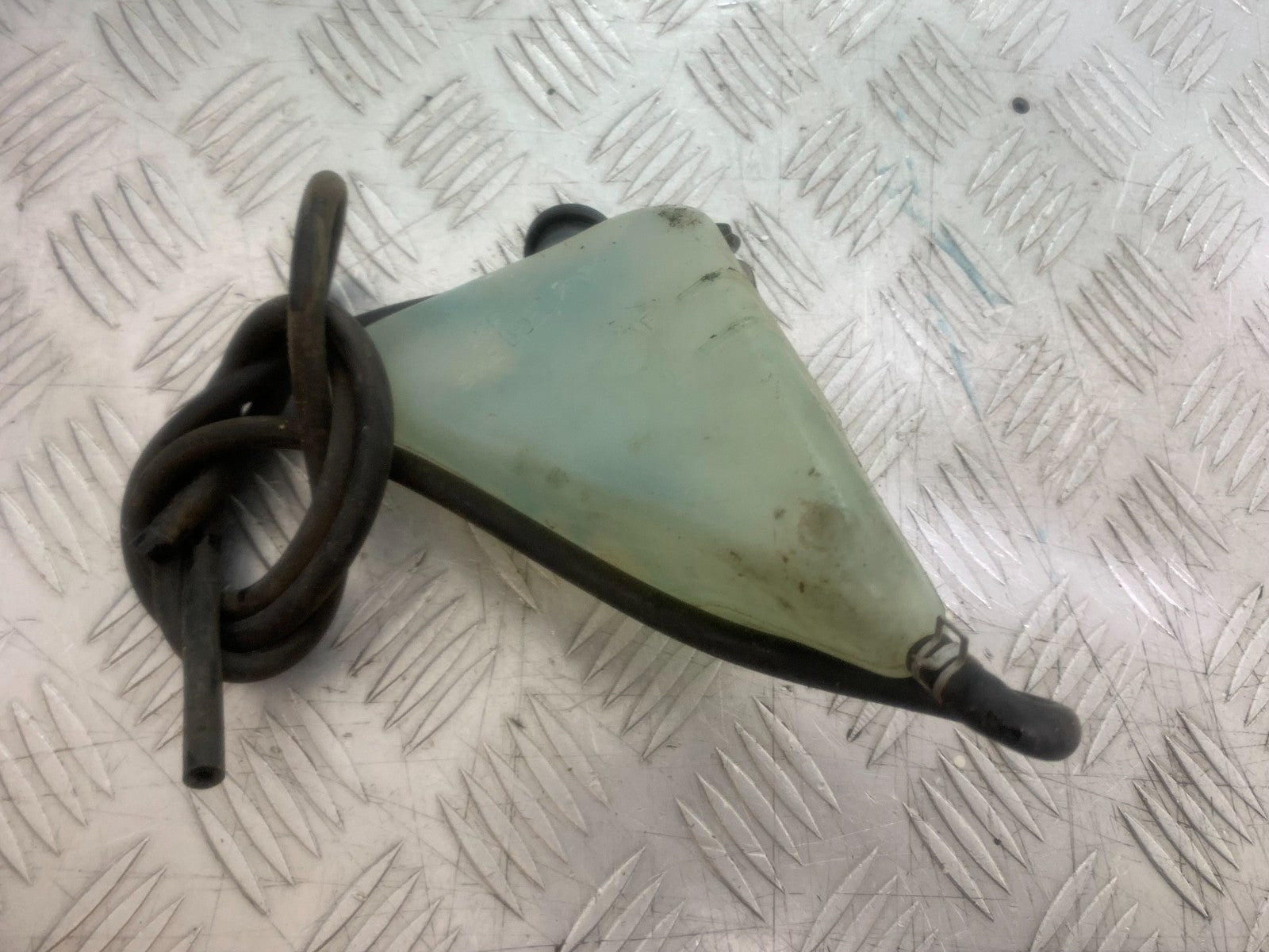 SUZUKI GSXR600 GSXR 600 K1 K2 K3 COOLANT BOTTLE  1999-03 (CMB1284)