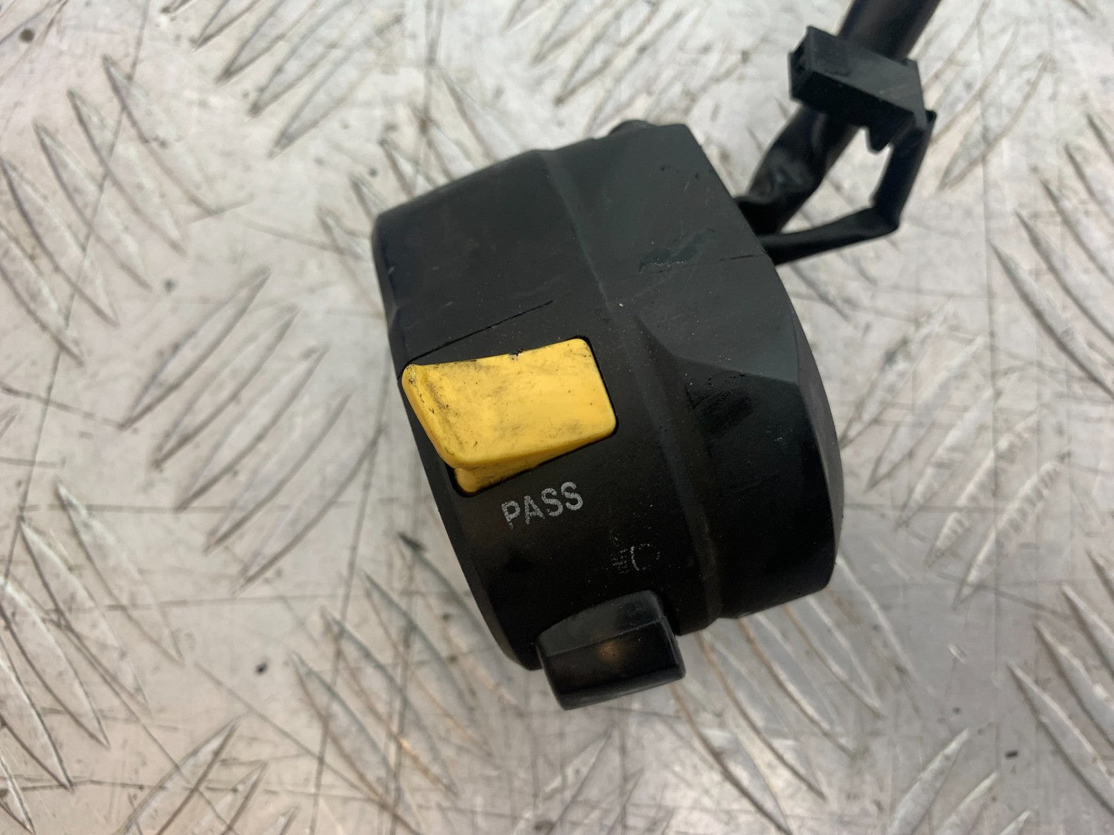SUZUKI GW250 GW 250 INAZUMA LEFT SWITCH GEAR   YEAR 2013-2018 (CMB1205)
