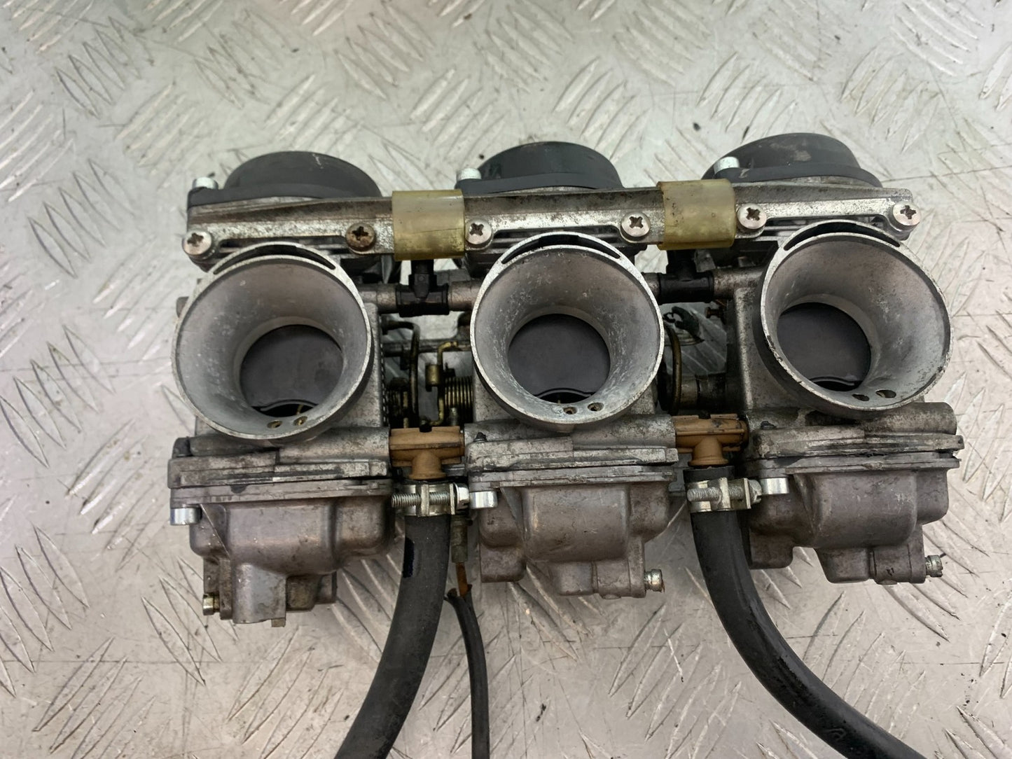TRIUMPH TROPHY 900 CARBS (SOLD AS PART)  YEAR 1991-95 (CMB1251)