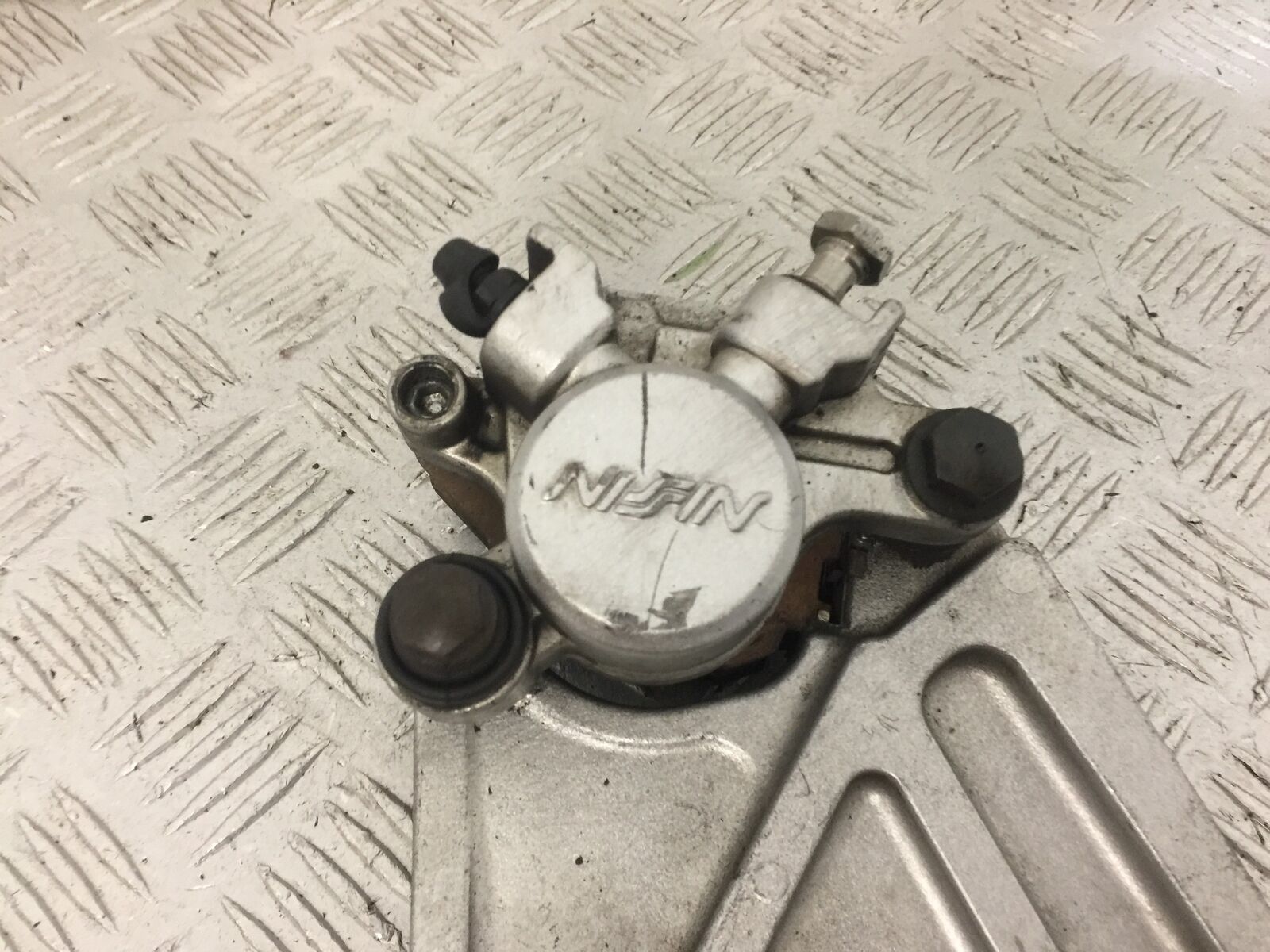 KAWASAKI Z1000 REAR CALIPER  YEAR 2007-2009  (STOCK 822)