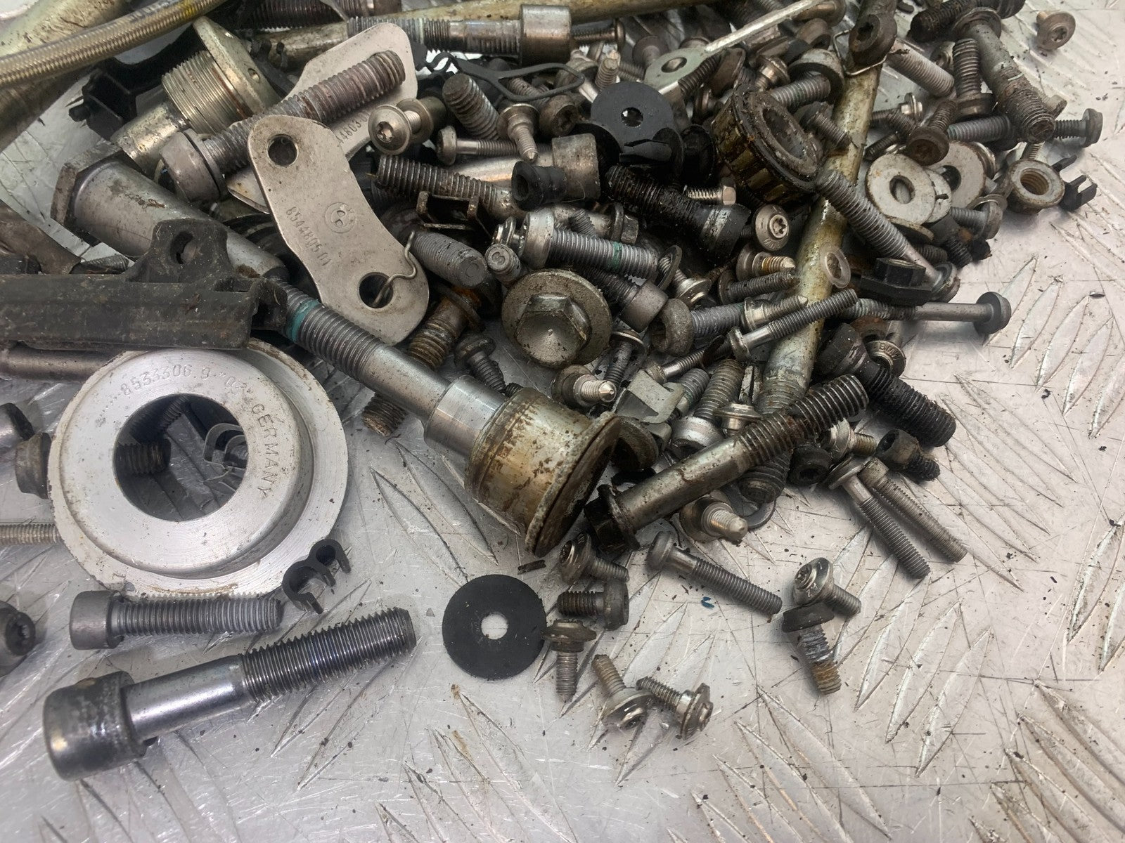 BMW R1200 R 1200 GS NUTS AND BOLTS   YEAR 2013-2016 (CMB1257)
