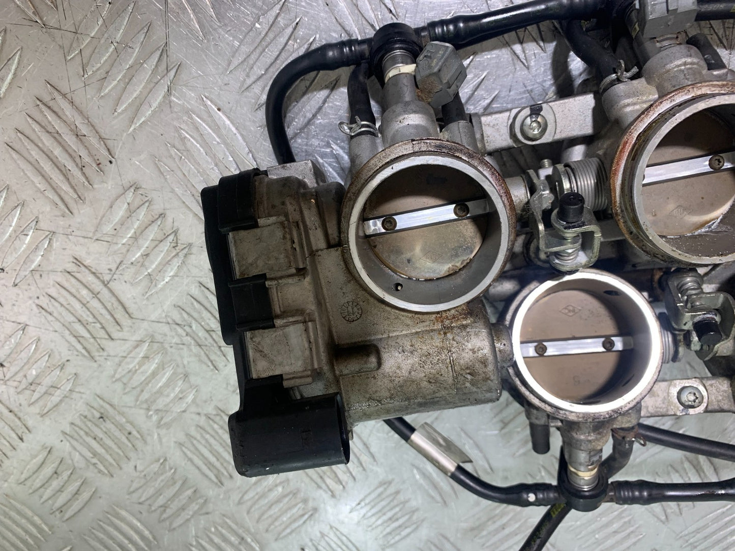 APRILIA RSV4 FACTORY THROTTLE BODIES  YEAR 2009-2012 (CMB1224)