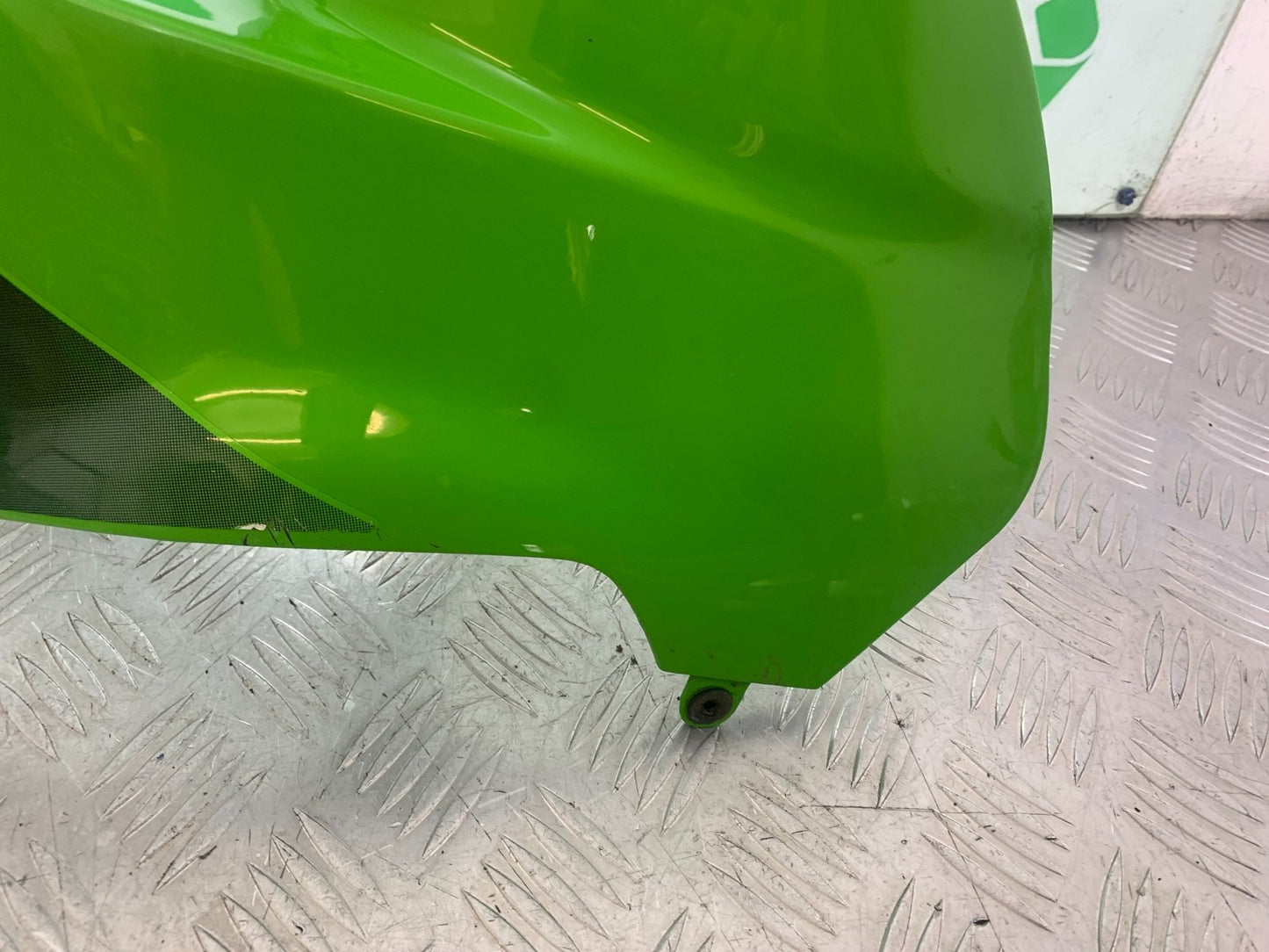KAWASAKI ZX9R ZX9 E1 LEFT MIDDLE FAIRING PANEL YEAR 2000-01 (CMB1171)