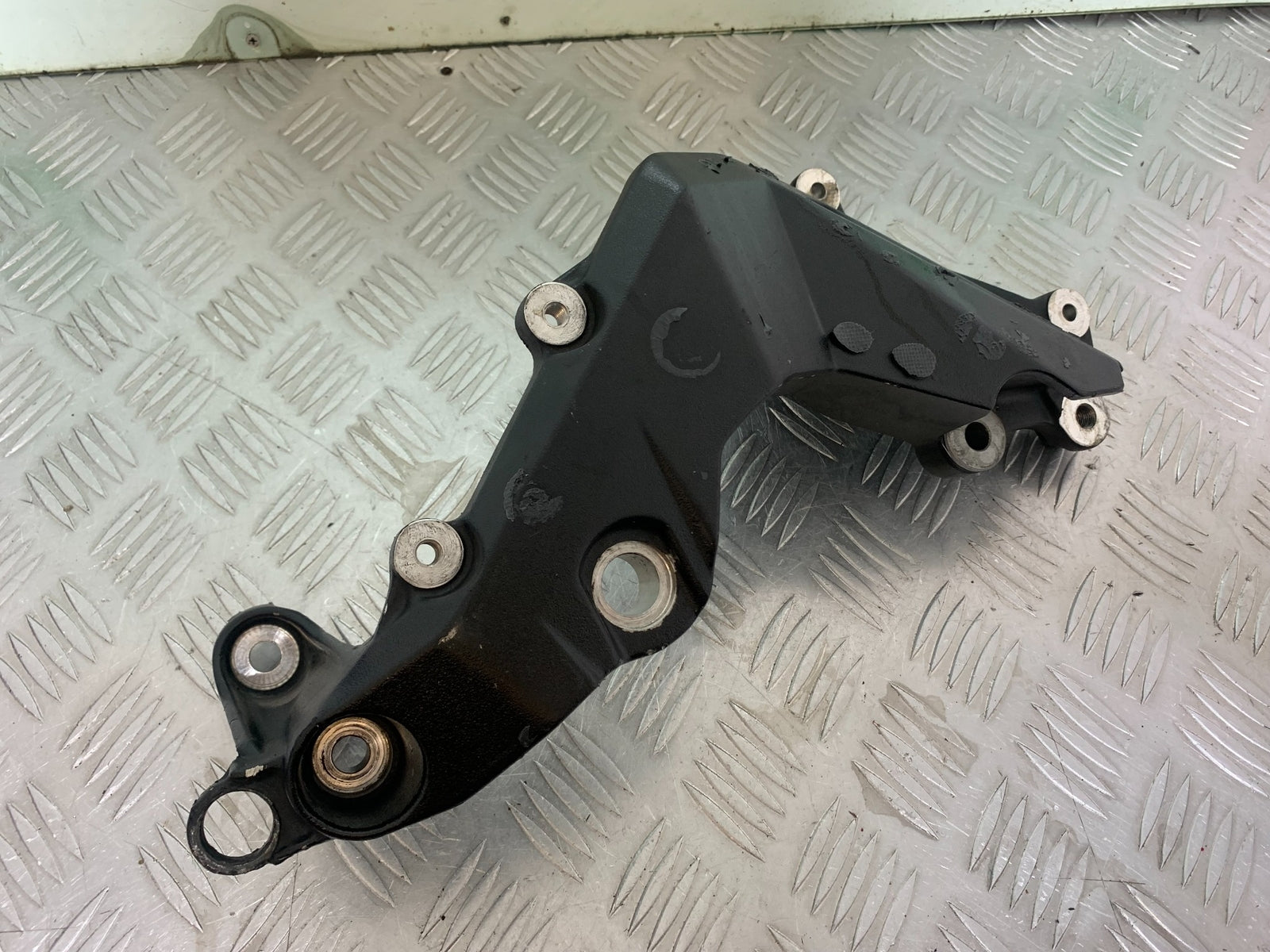 MV AGUSTA 800 F3 RIGHT FRAME SUPPORT  YEAR 2013-2016 (CMB1152)