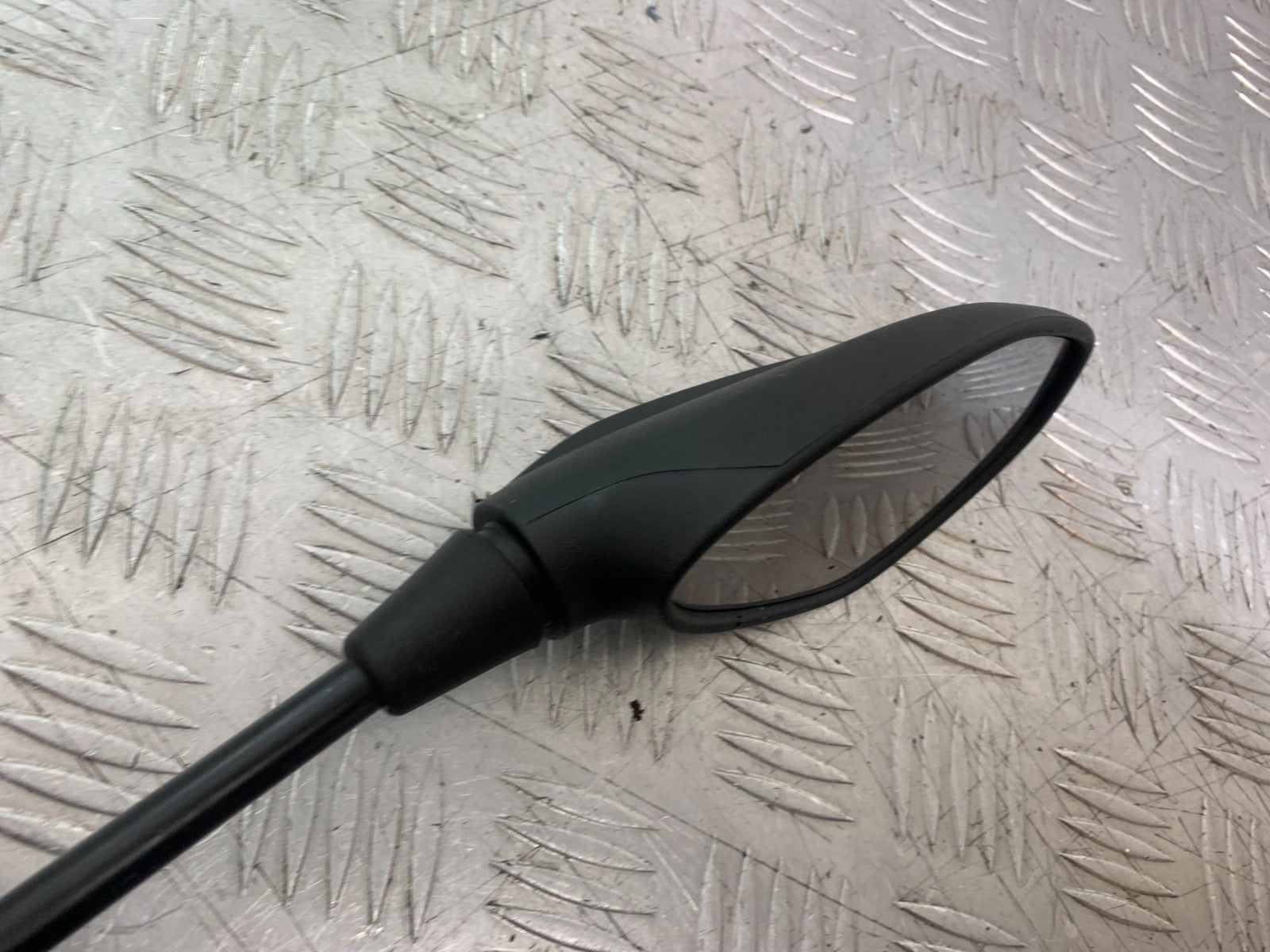 APRILIA TUONO 1000 V4R RIGHT MIRROR  YEAR 2011-13  (CMB1331)