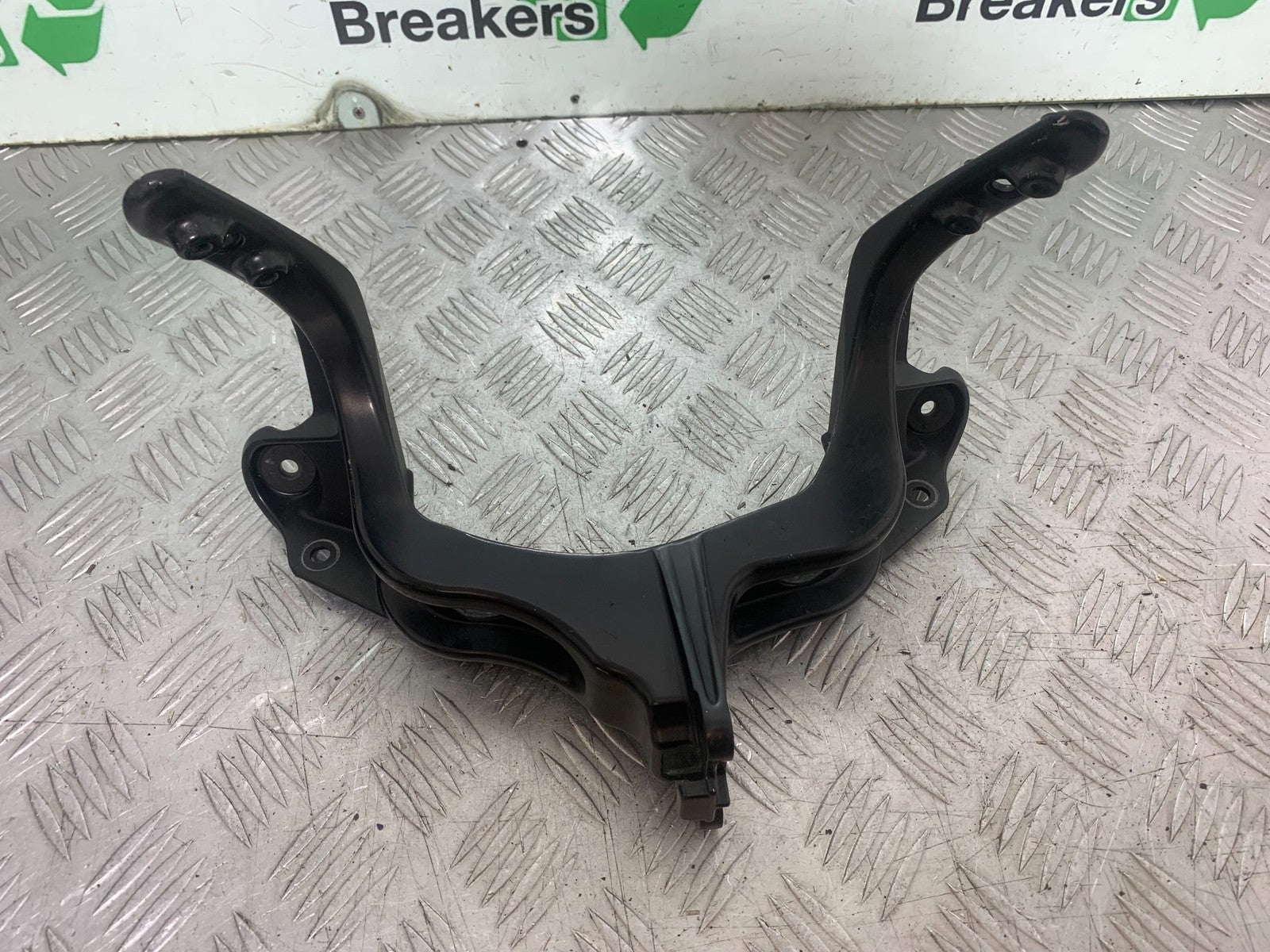 SUZUKI GSXR750 GSXR 750 K4 K5 FAIRING BRACKET    2004-2005 (CMB1319)