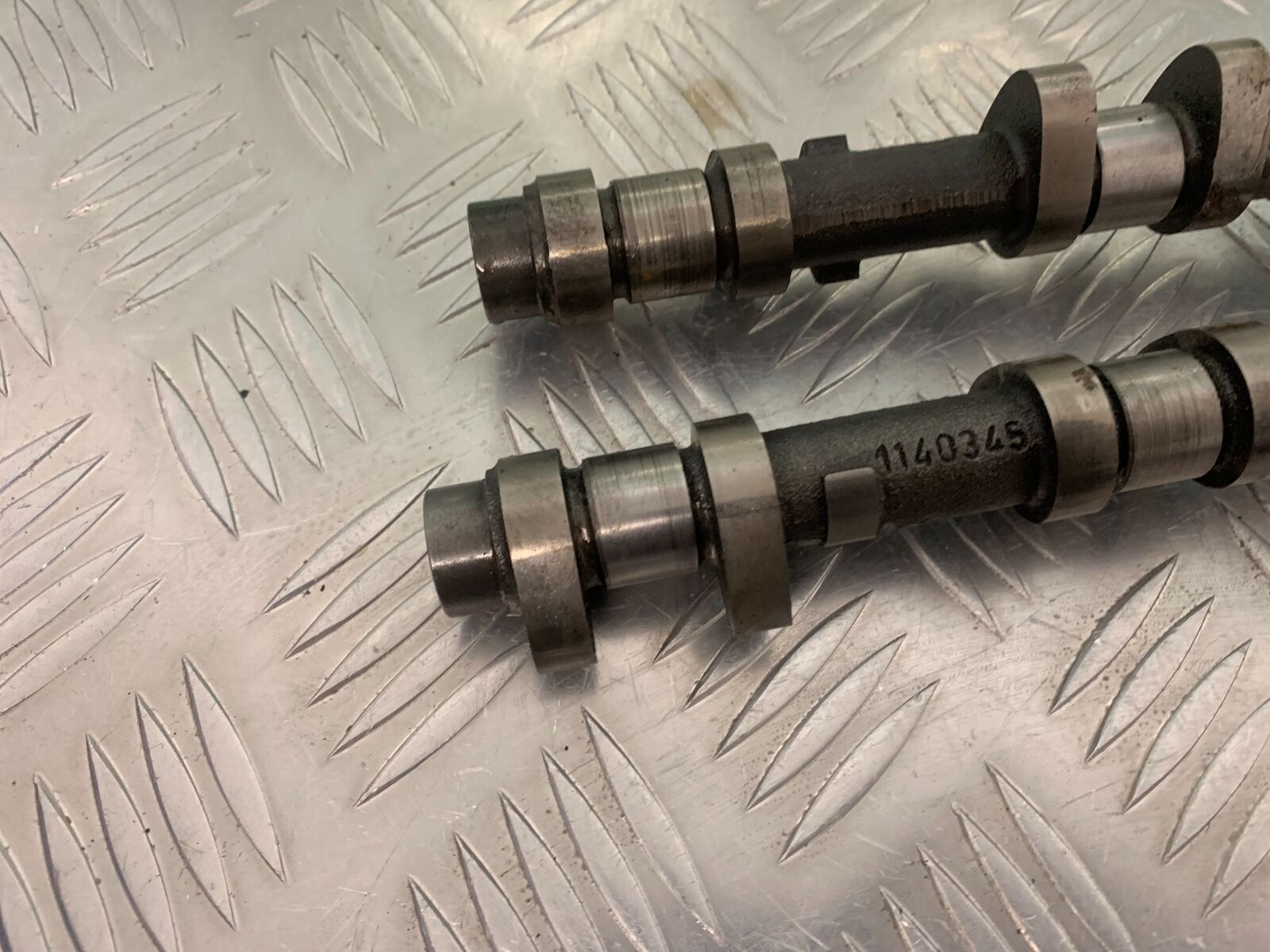 TRIUMPH 885 TIGER CAMSHAFTS  YEAR 2000