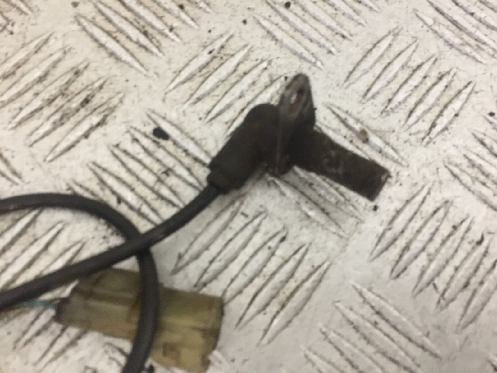 TRIUMPH TROPHY 1215 SE FRONT ABS SENSOR  2012-2017 (STOCK 740)