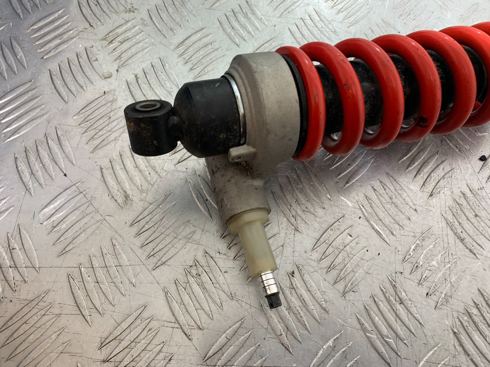 TRIUMPH 1050 SPRINT ST REAR SHOCK   2003-2011 (CMB1285)