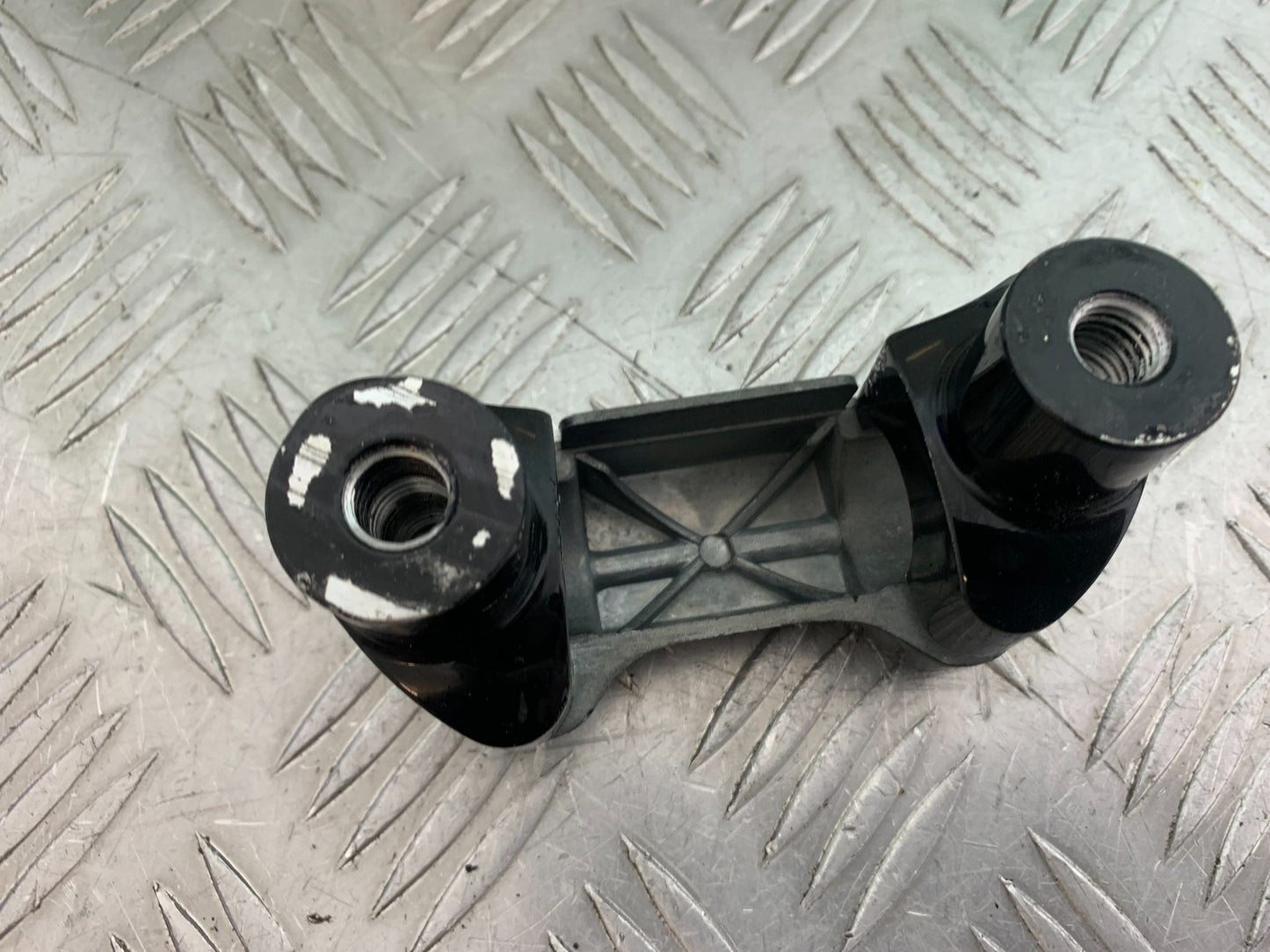 HARLEY DAVIDSON FXS BLACKLINE 1585 HANDLEBAR RISERS  YEAR 2012 (CMB1147)