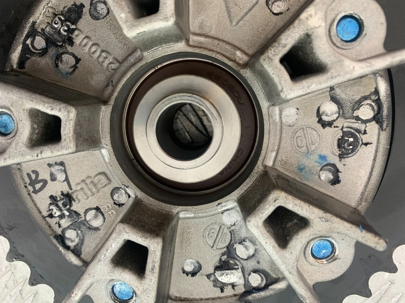 APRILIA RS660 RS 660 REAR SPROCKET CARRIER  YEAR 2020-2024 (CMB1202)
