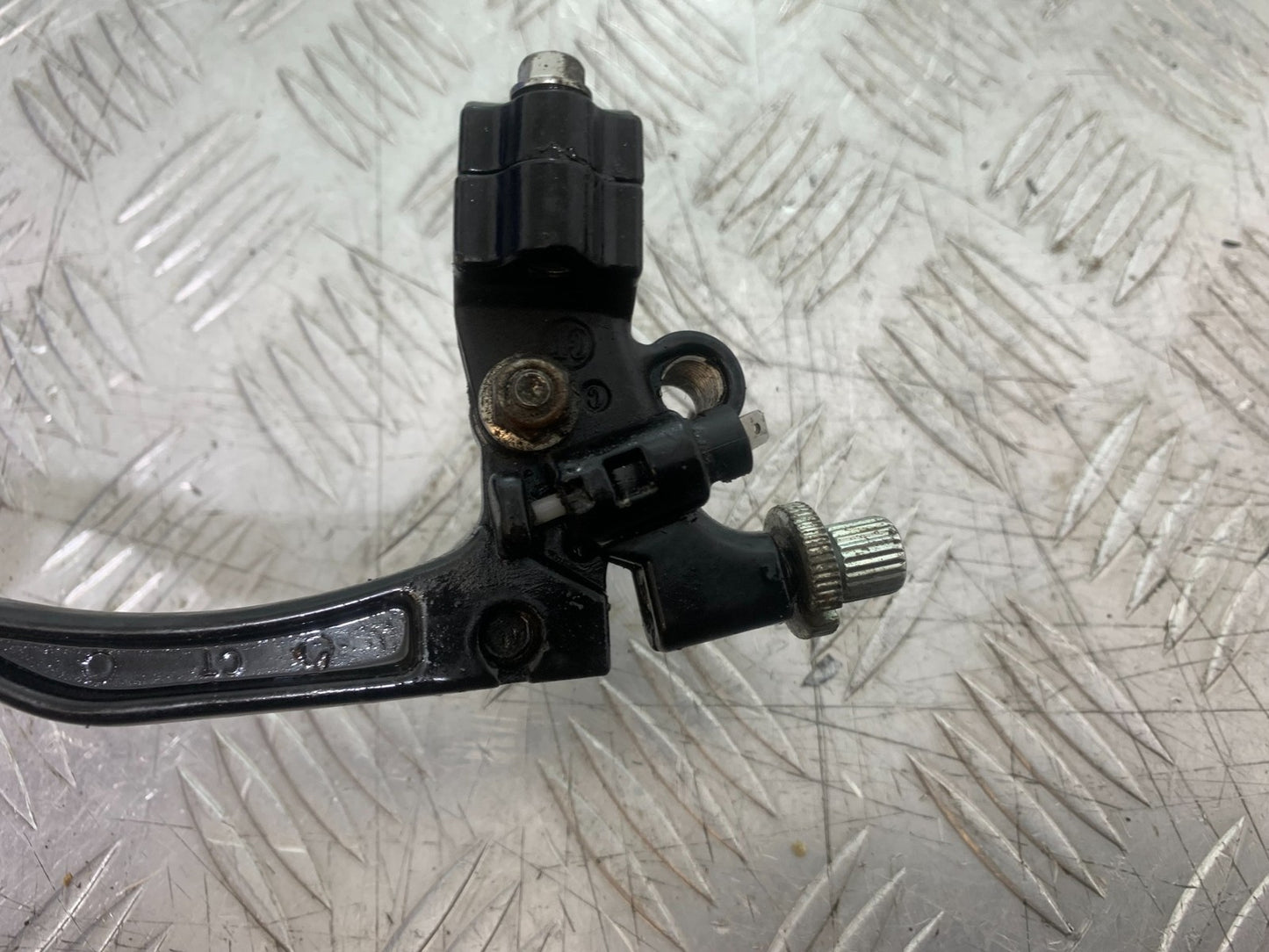SINNIS TERRAIN 125 CLUTCH LEVER AND BRACKET YEAR 2017-2020 (CMB1241)