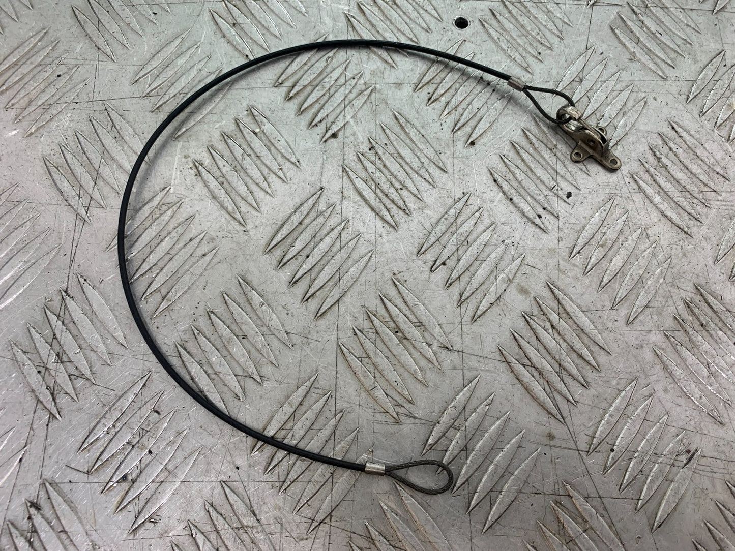 DUCATI 996 SPS 748 916 998 CATCH AND CABLE   1999-2000 (CMB1209)
