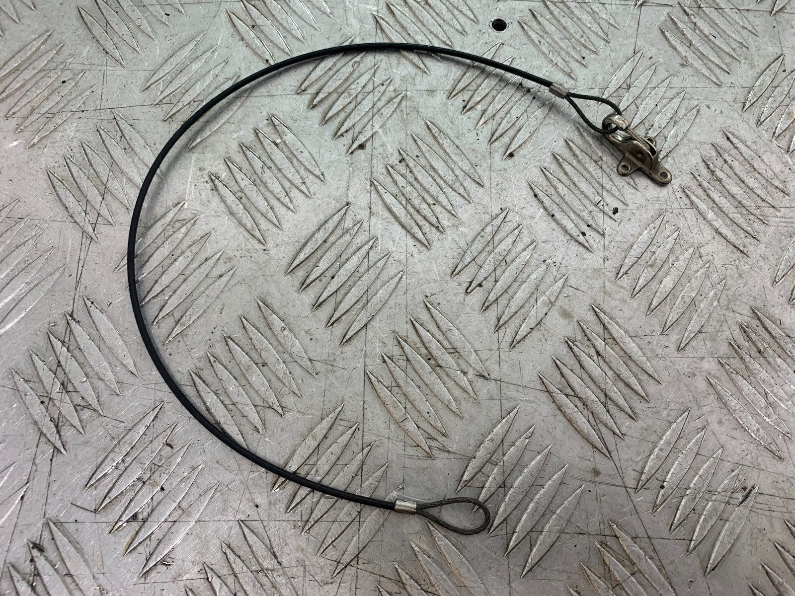 DUCATI 996 SPS 748 916 998 CATCH AND CABLE   1999-2000 (CMB1209)