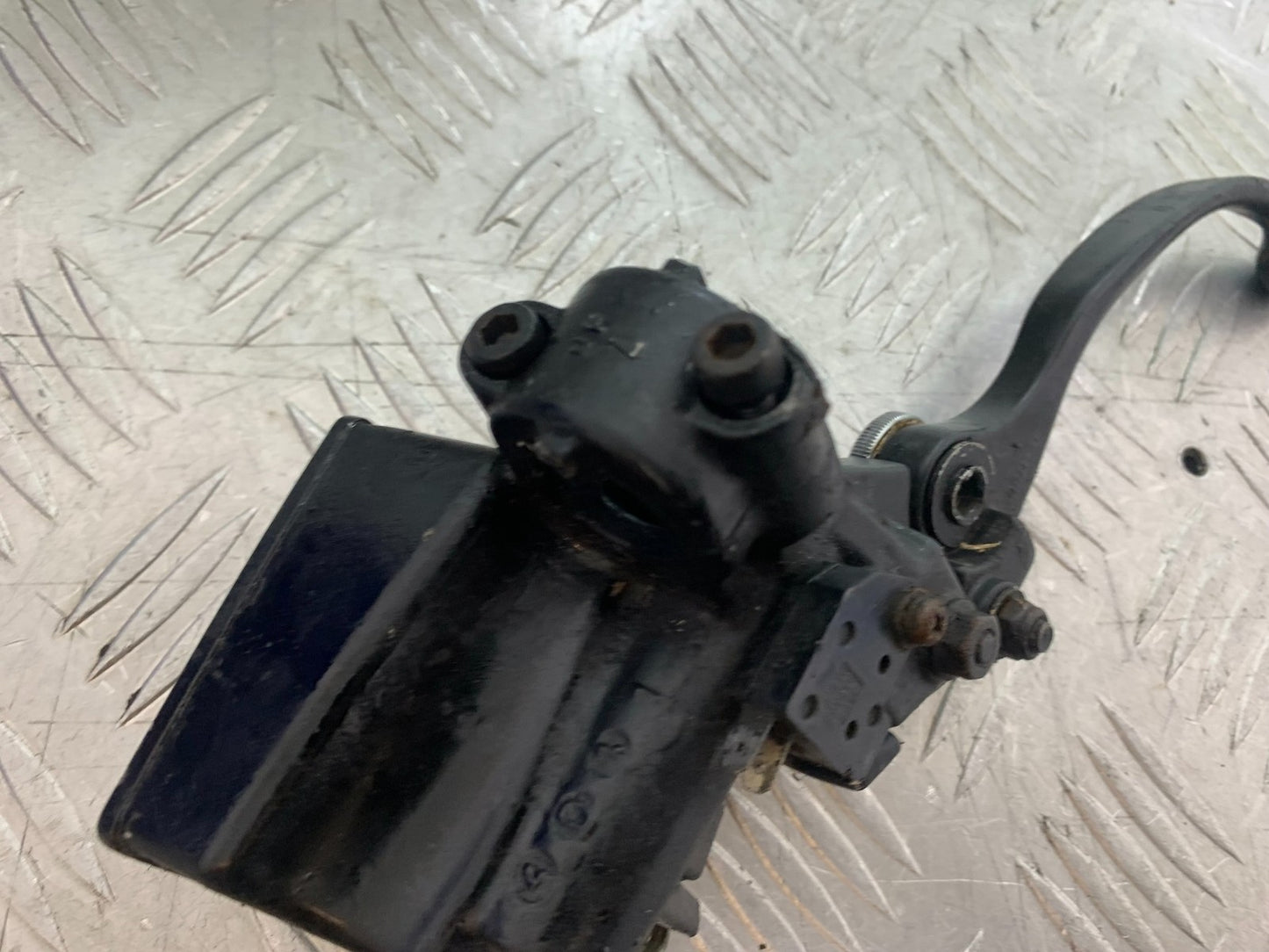 TRIUMPH TROPHY 900 BRAKE MASTER CYLINDER  YEAR 1991-95 (CMB1251)