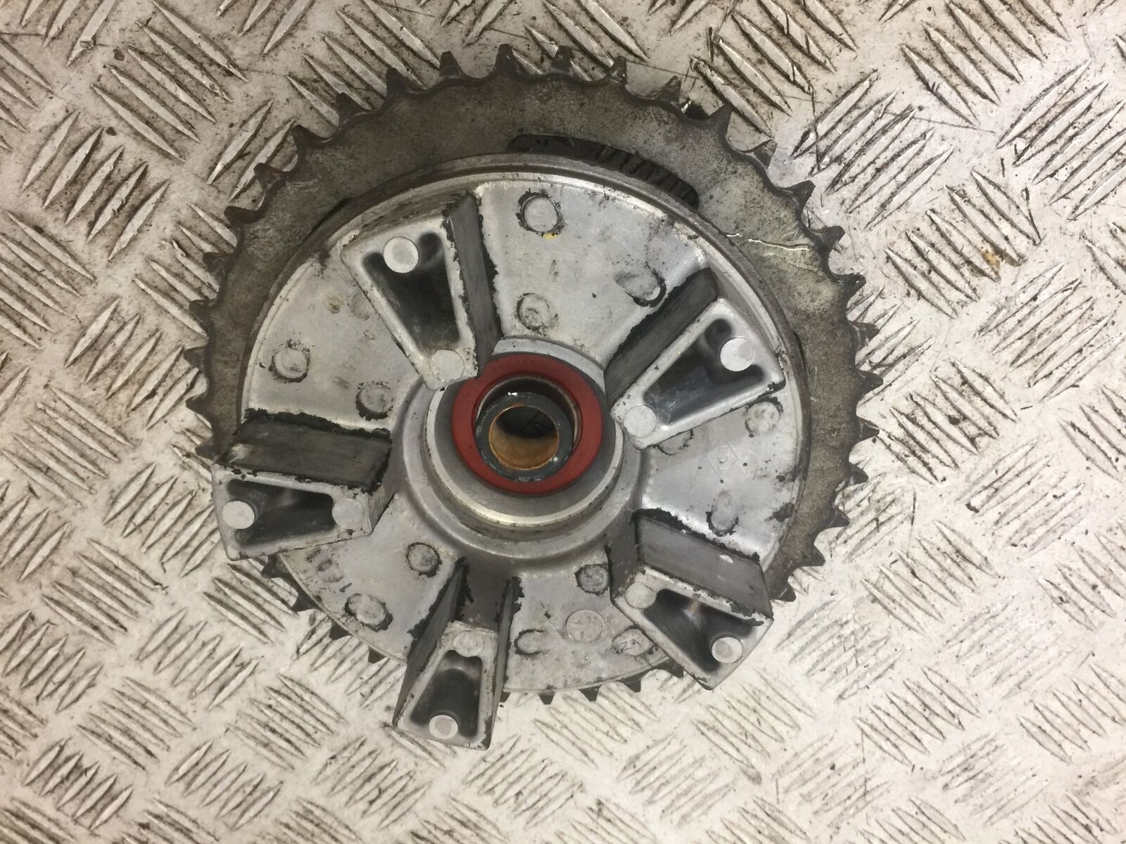 HONDA CB650 F CB 650 FA-H SPROCKET CARRIER  YEAR 2017-2019 (STOCK 710)