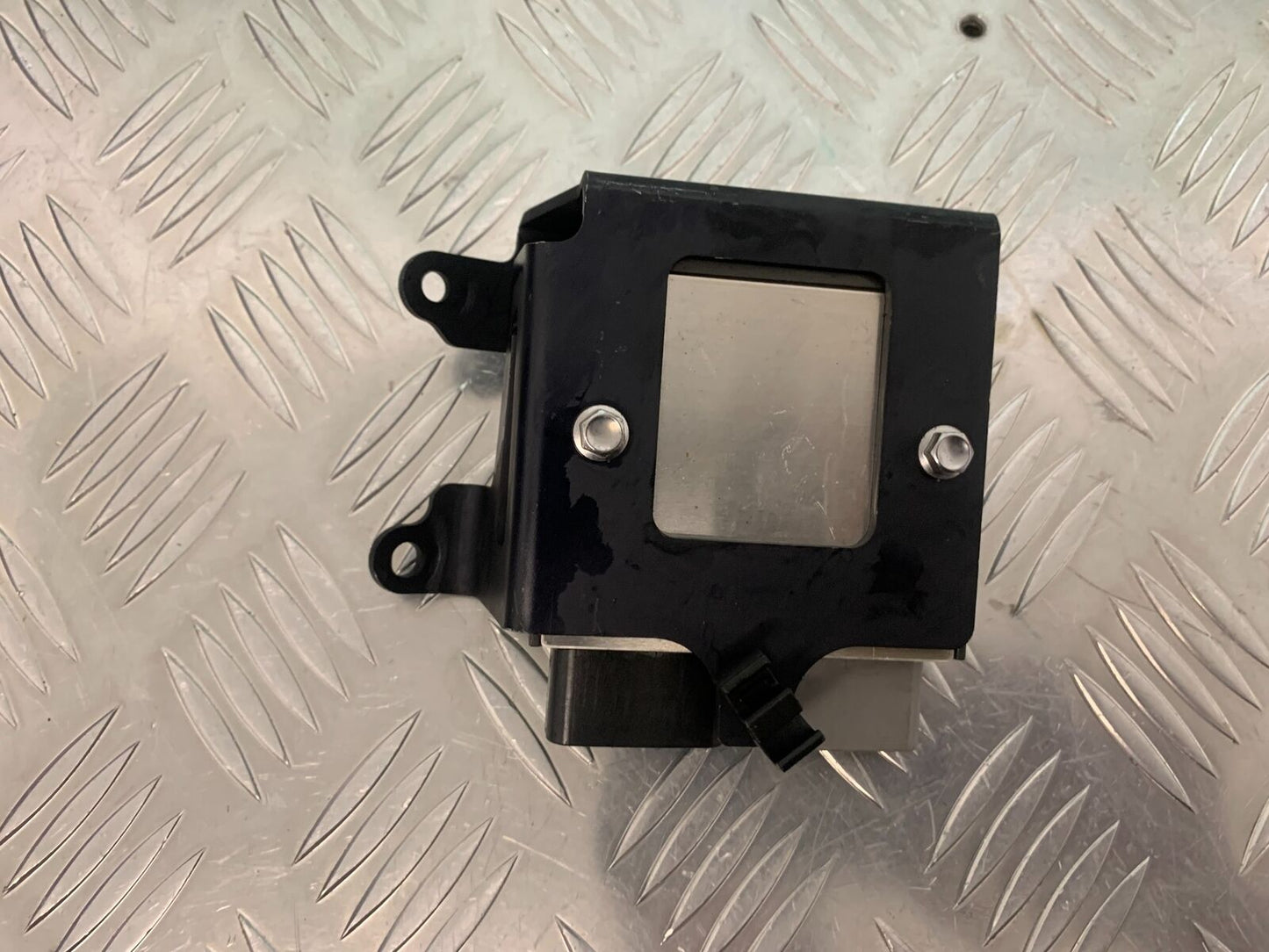 TRIUMPH 765 STREET TRIPLE RS REGULATOR  YEAR 2018-2021 (STOCK 968)