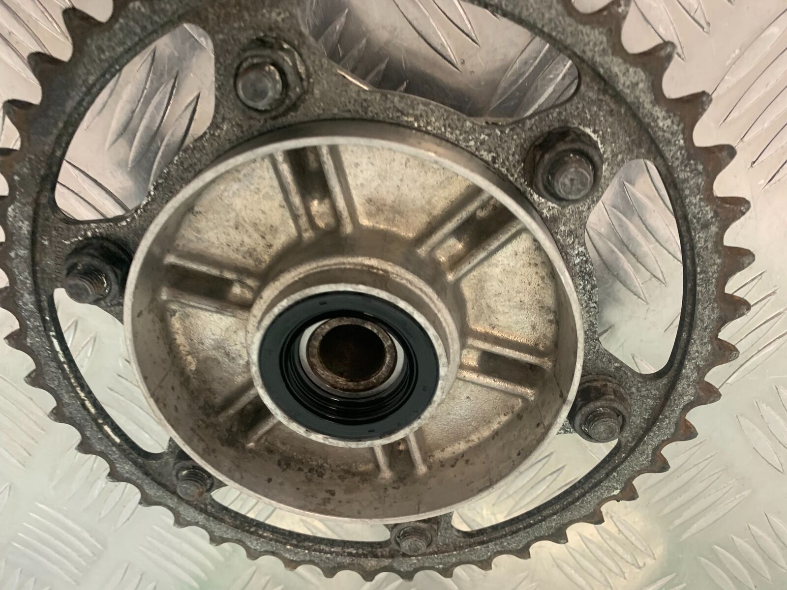 HONDA CBR600 CBR 600 F4I REAR SPROCKET CARRIER YEAR 2001-2003 (STOCK 978)