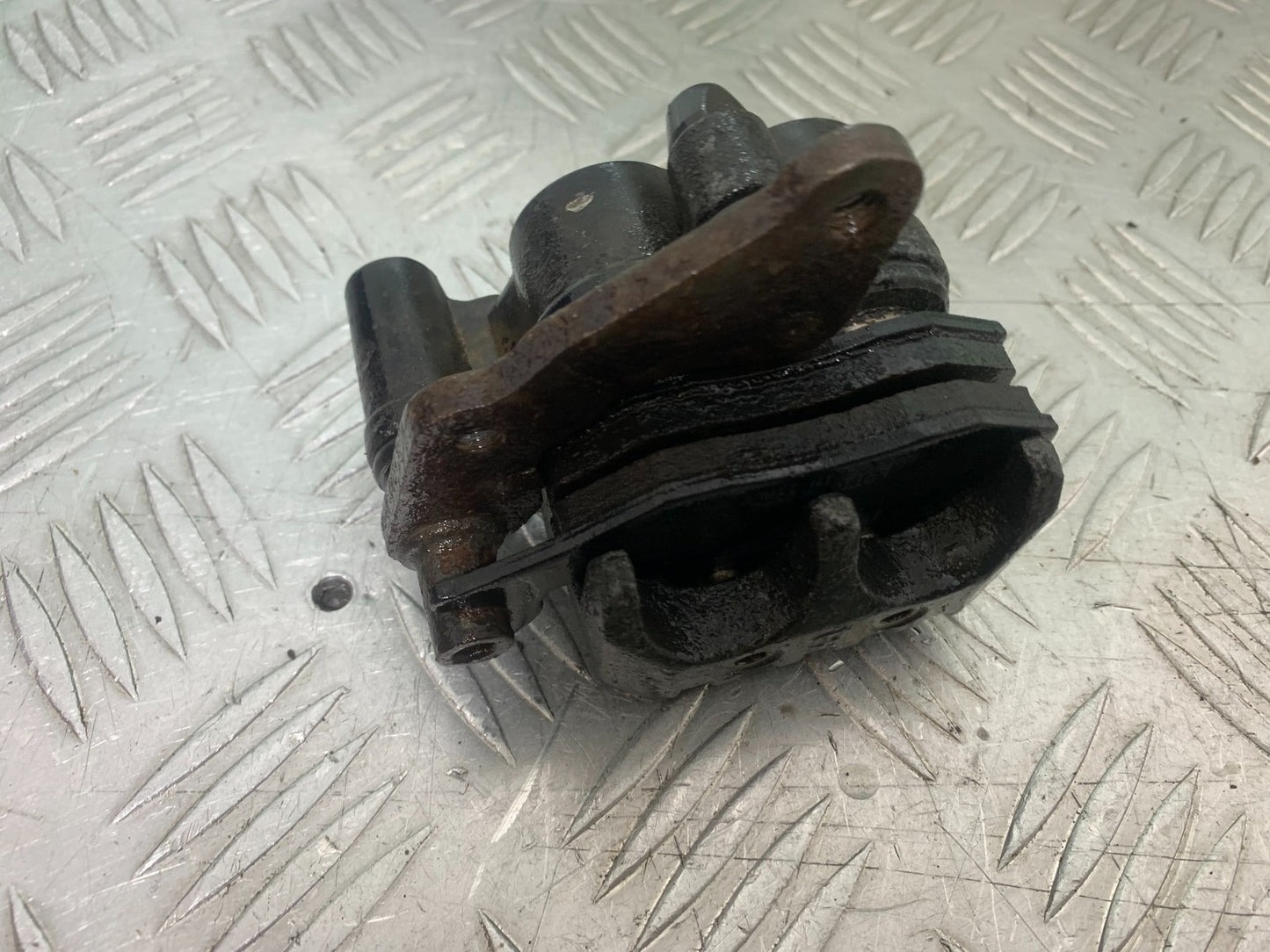 PIAGGIO VESPA GTS 125 FRONT CALIPER YEAR 2009-2014  (CMB1261)