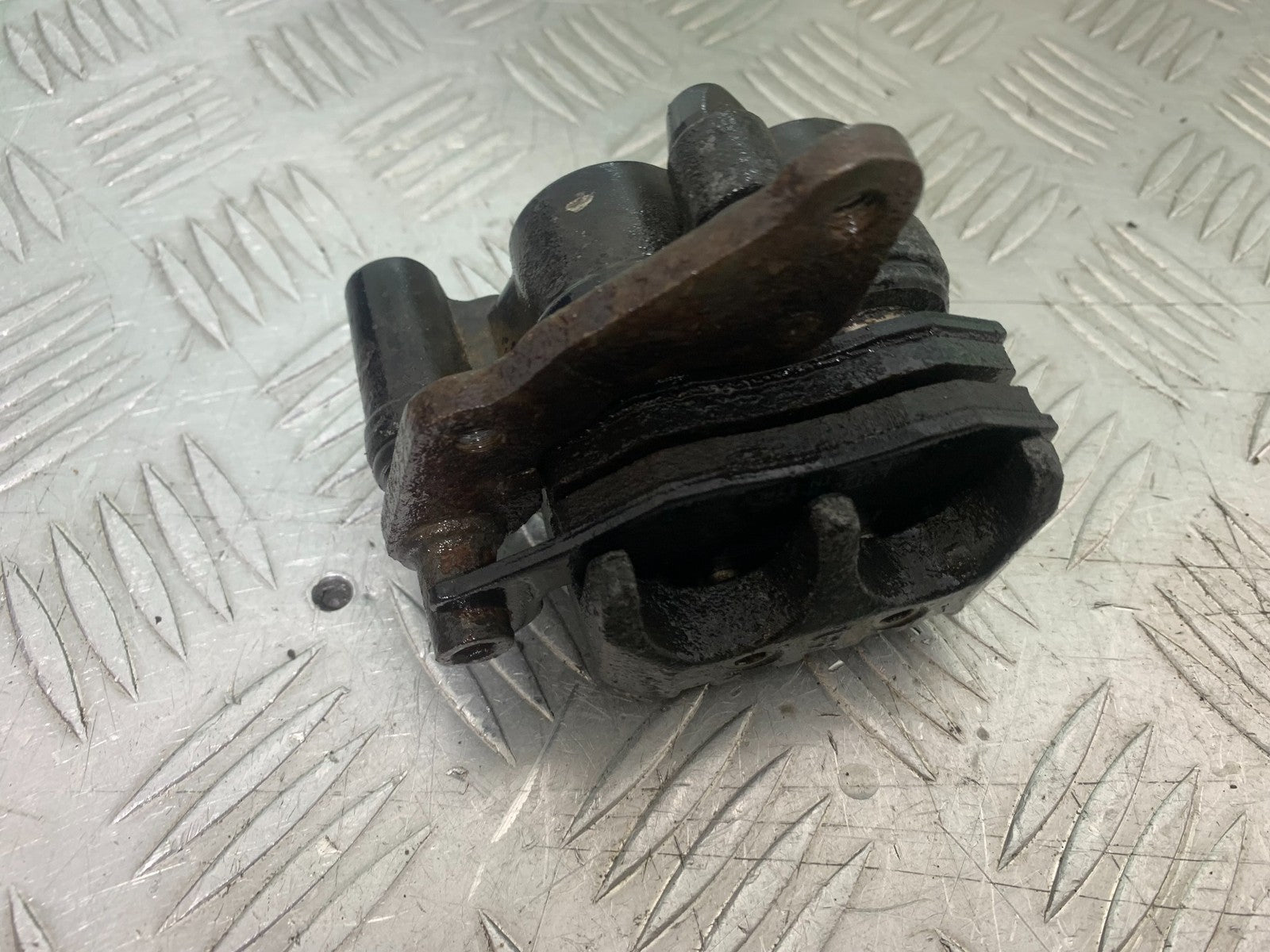PIAGGIO VESPA GTS 125 FRONT CALIPER YEAR 2009-2014  (CMB1261)