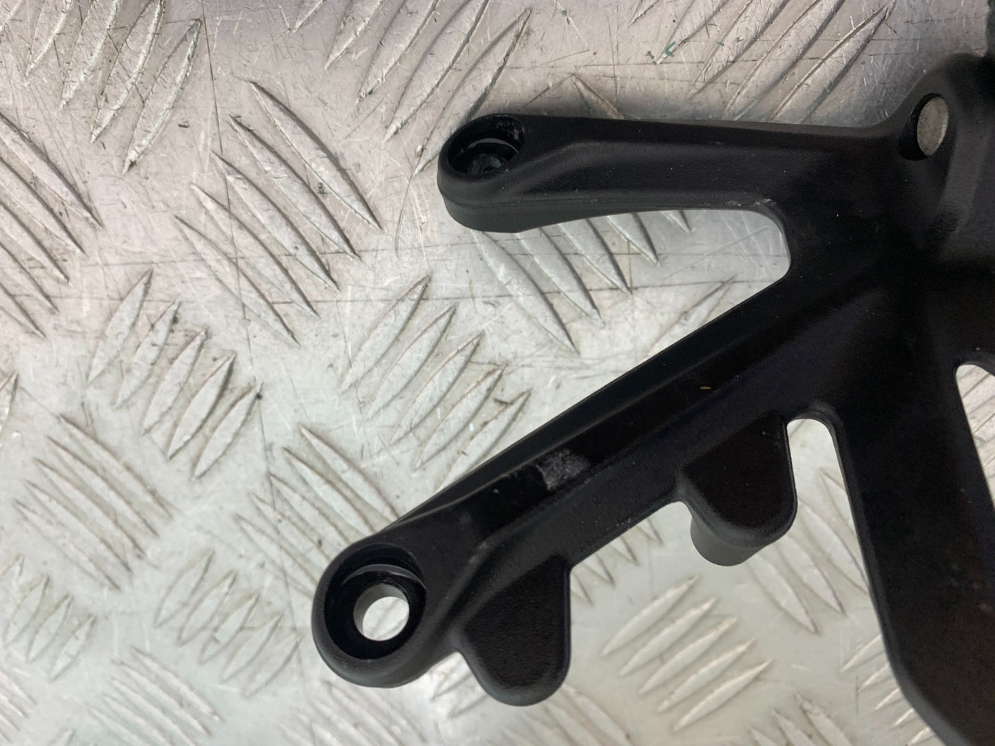 KTM 1290 SUPER DUKE R FRONT RIGHT HANGER AND PEG  YEAR 2020-2024 (CMB1272)