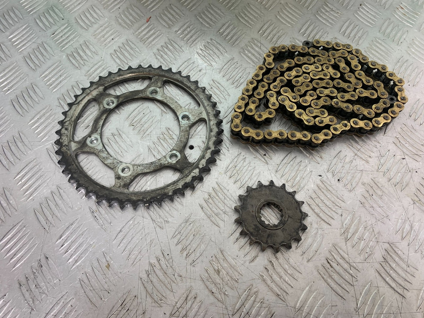 YAMAHA YZF R1 4C8 CHAIN AND SPROCKETS   YEAR 2007-2008 (CMB1237)