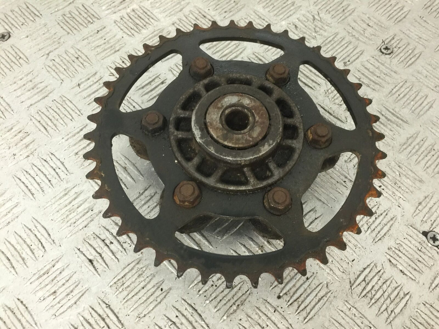 DUCATI MONSTER 600 REAR SPROCKET CARRIER YEAR 1994-2001 (STOCK 850)