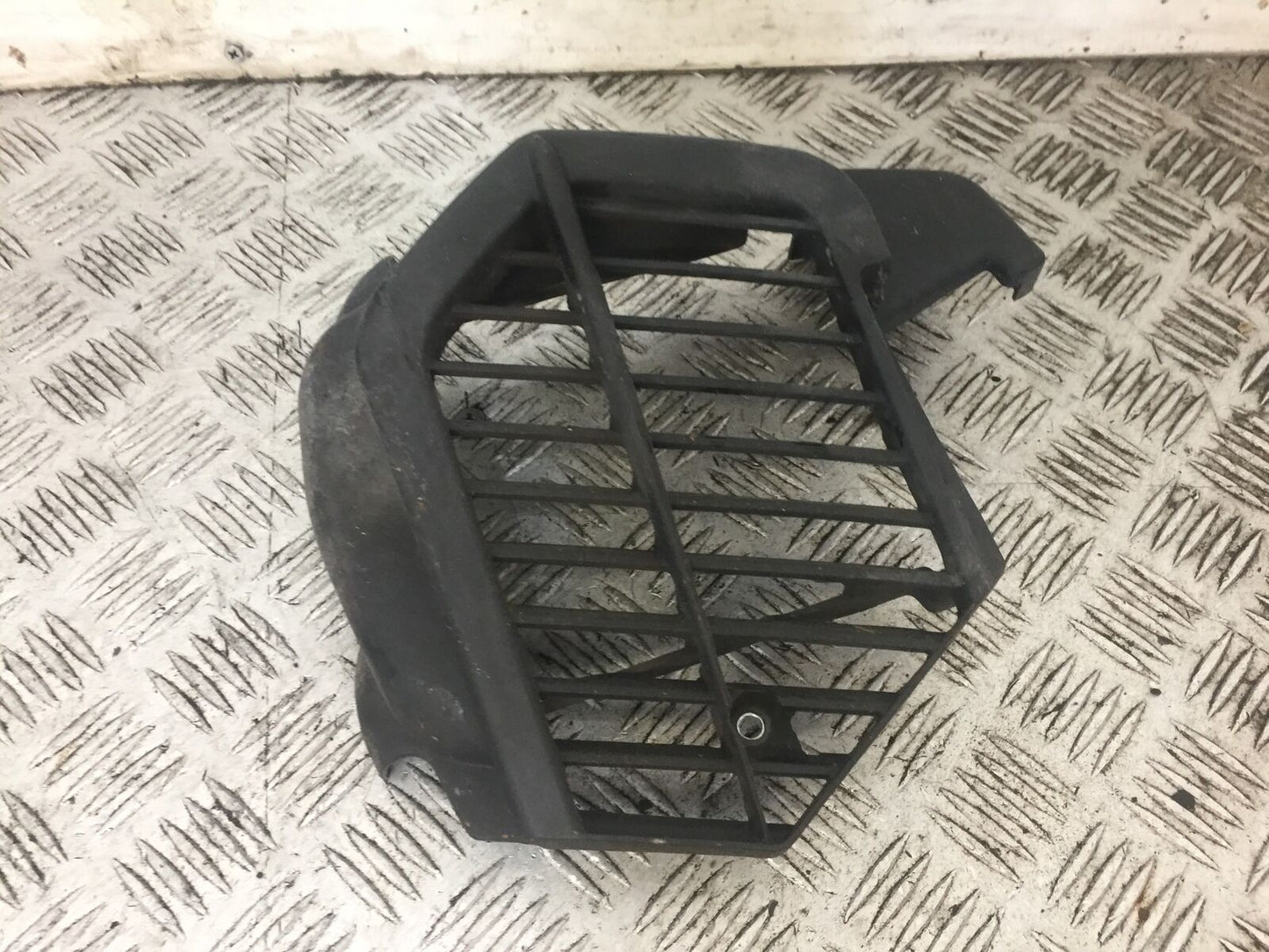 HONDA PCX125 PCX 125 RADIATOR COVER YEAR 2010-2013  (STOCK 721)