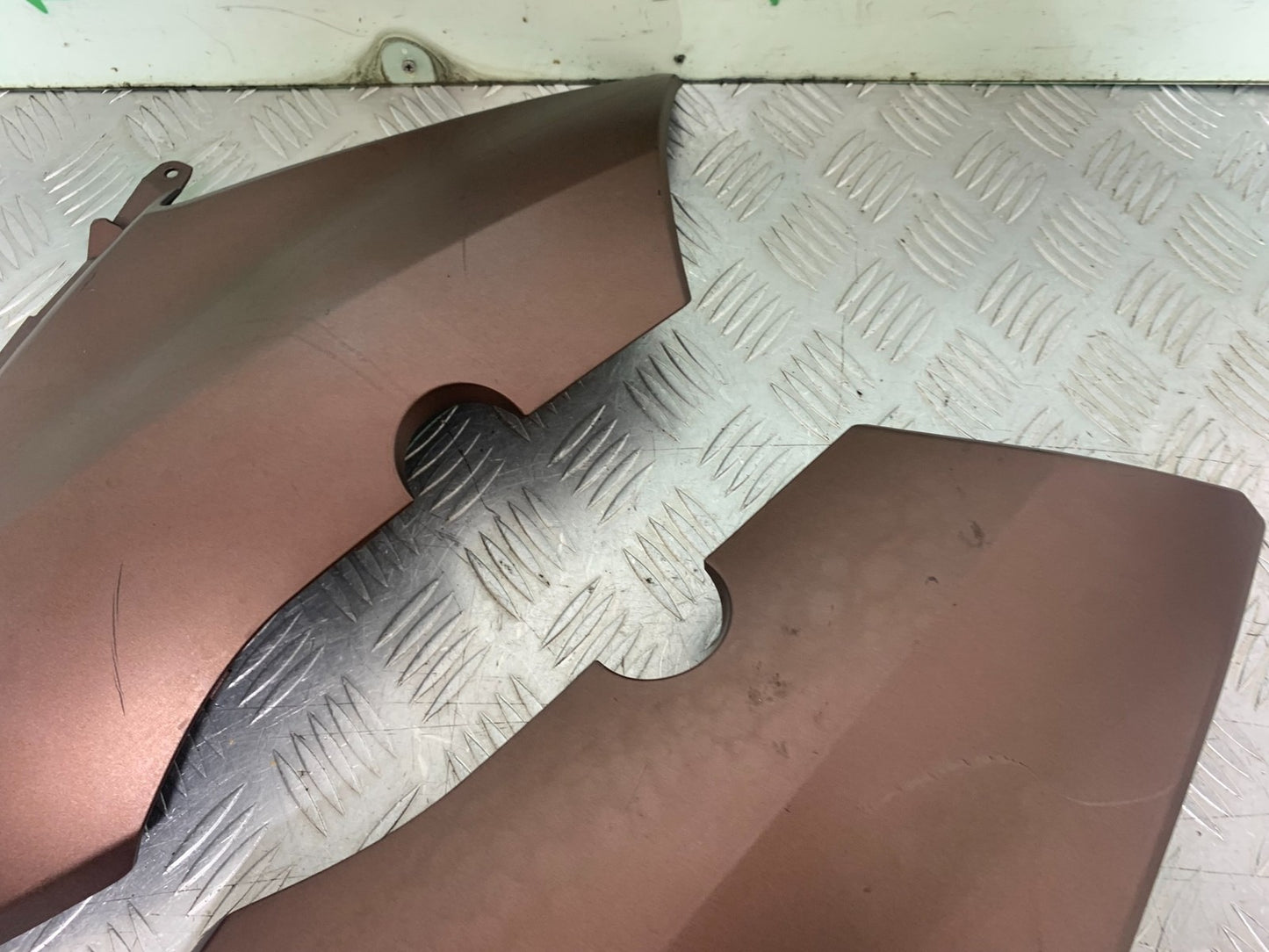 YAMAHA XMAX 300 LEFT AND RIGHT SIDE FAIRINGS YEAR 2017-2020 (CMB1218)
