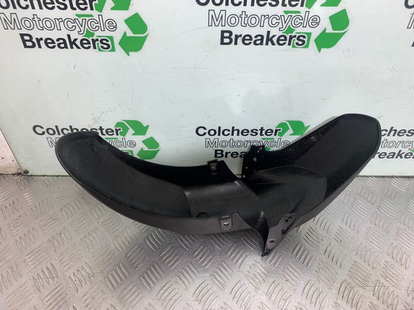 YAMAHA XMAX 300 FRONT MUDGUARD   YEAR 2017-2020 (CMB1218)