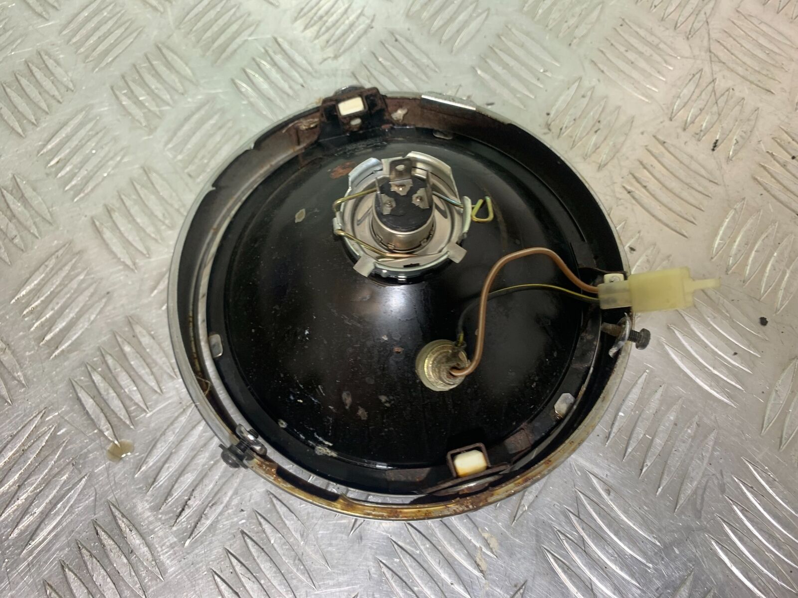 KAWASAKI Z750 ZR750 ZR-7S HEADLIGHT   YEAR 1999-05 (CMB1135)