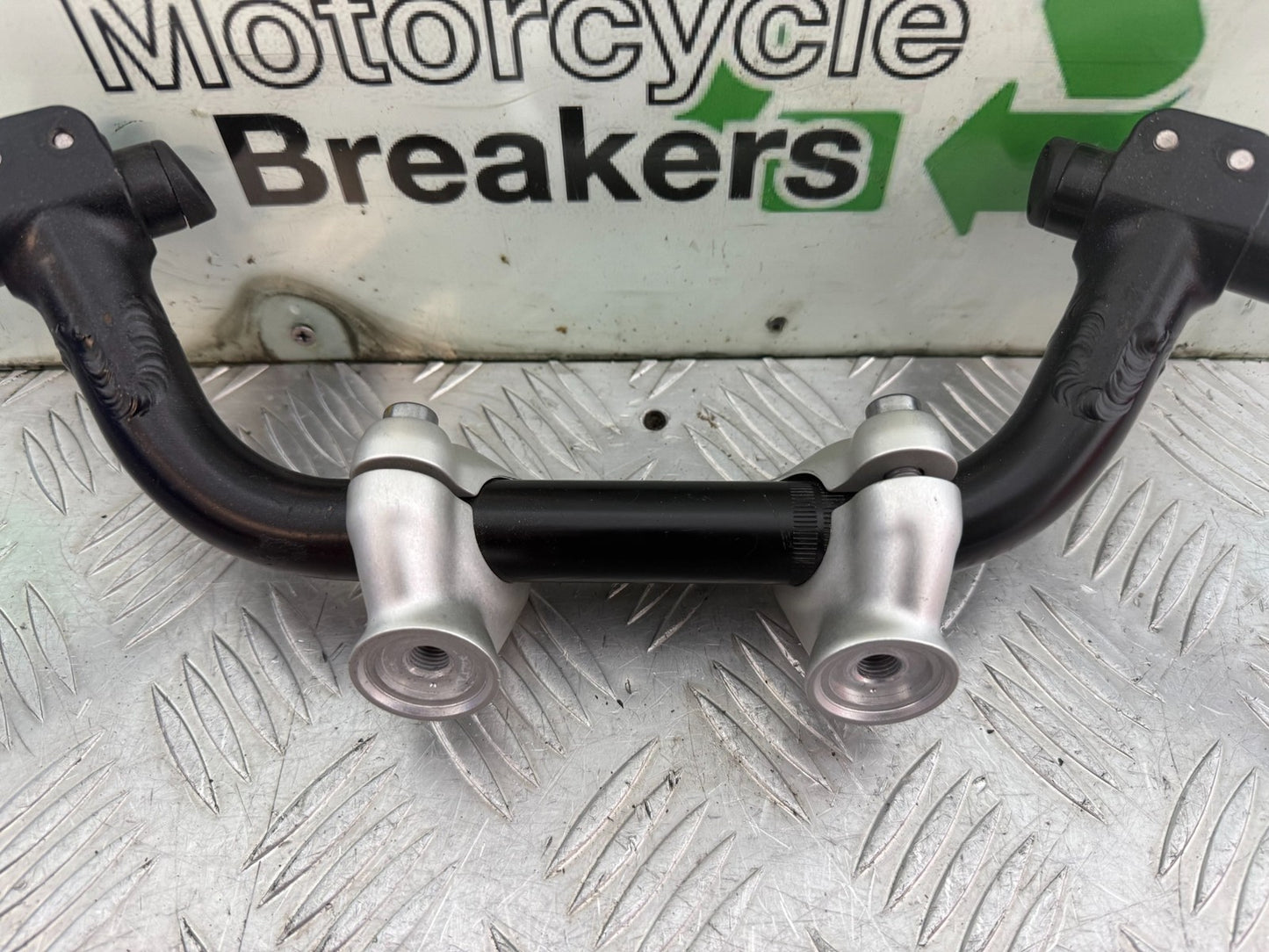 TRIUMPH STREET CUP 900 HANDLEBARS AND CLAMPS YEAR 2017-2020